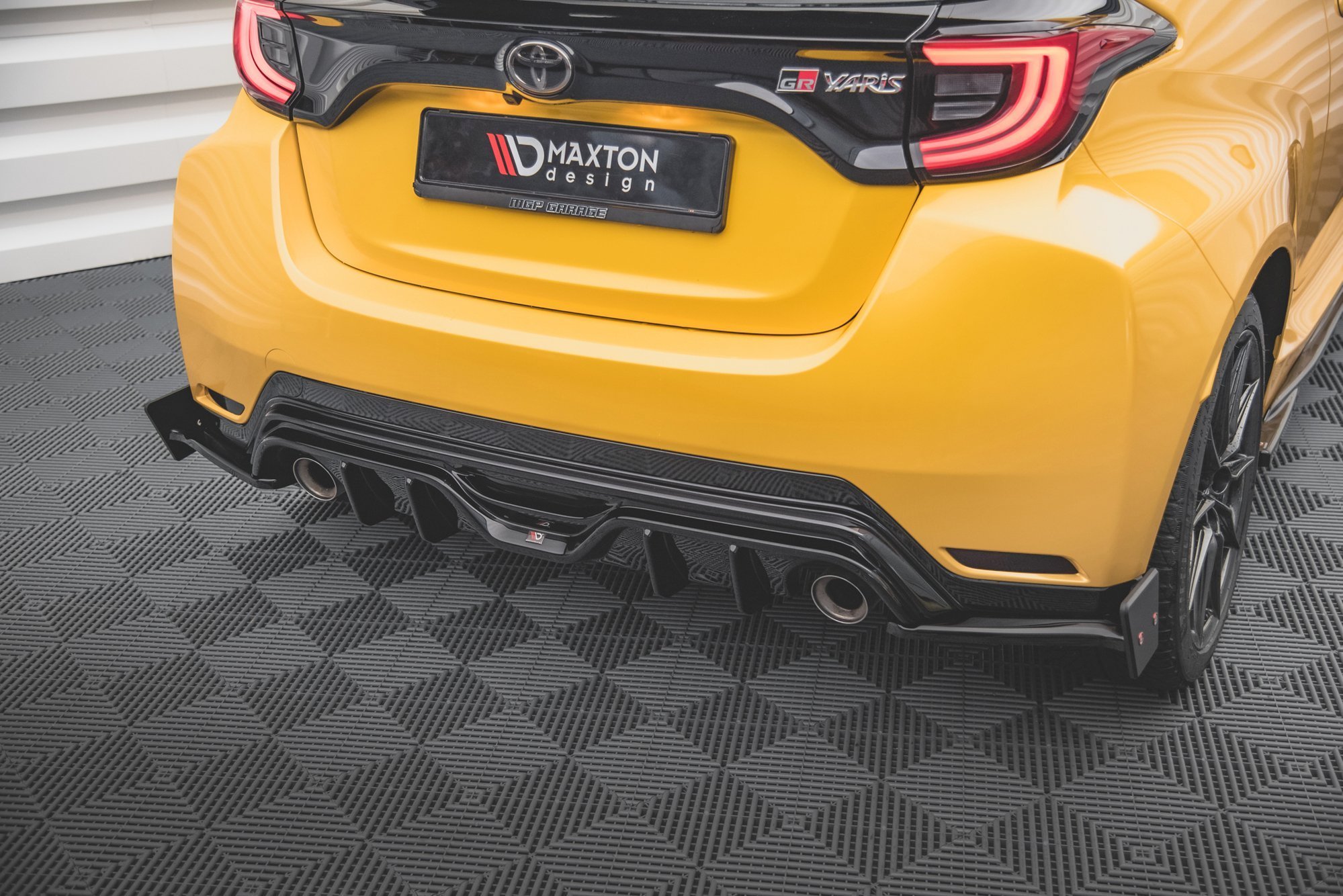 pol_po_Rear-Side-Splitters-Flaps-V-4-Toyota-GR-Yaris-Mk4-11971_5 pol_po_Rear-Side-Splitters-Flaps-V-4-Toyota-GR-Yaris-Mk4-11971_5