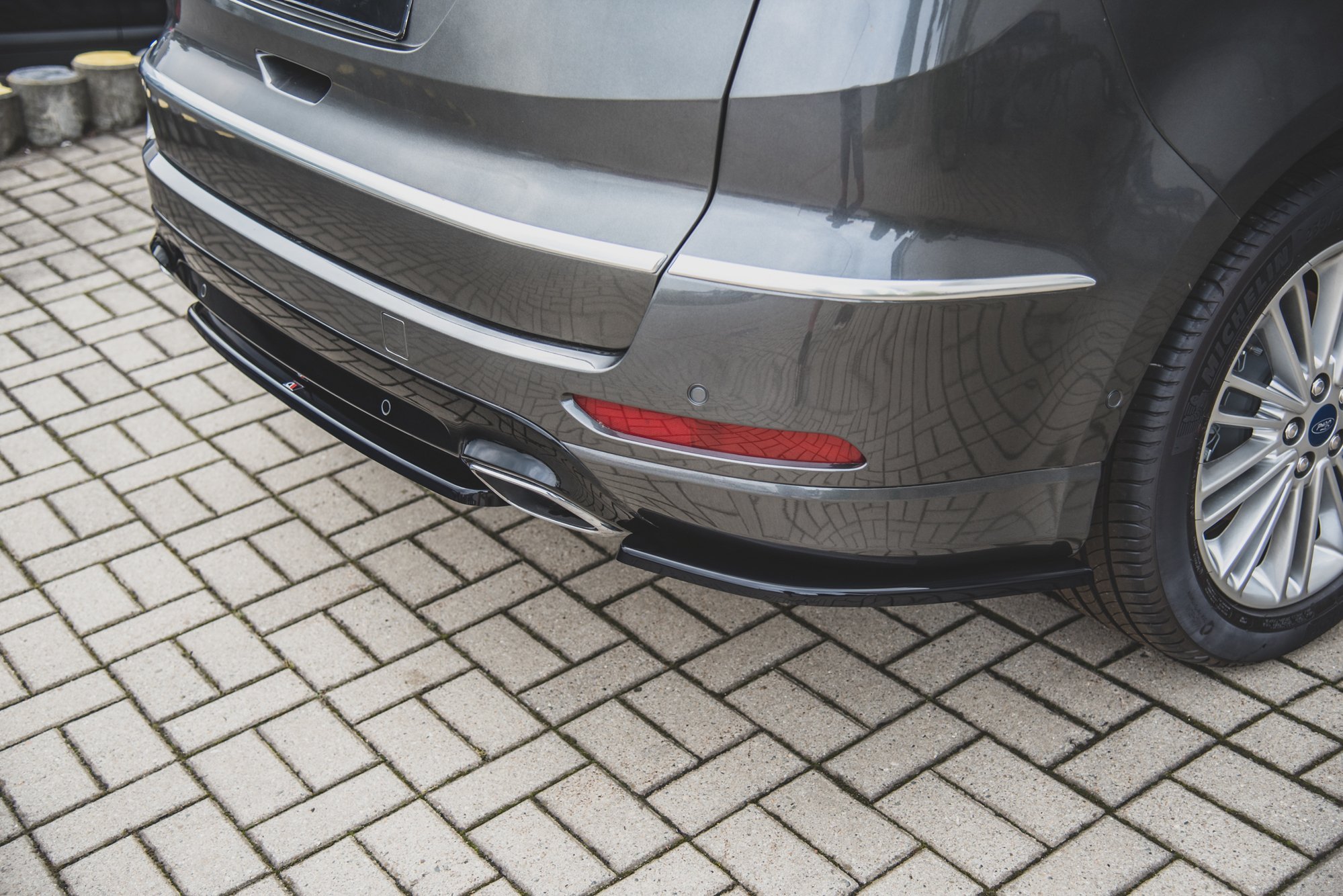 pol_po_Rear-Side-Splitters-Ford-S-Max-Vignale-Mk2-Facelift-10667_1 pol_po_Rear-Side-Splitters-Ford-S-Max-Vignale-Mk2-Facelift-10667_1