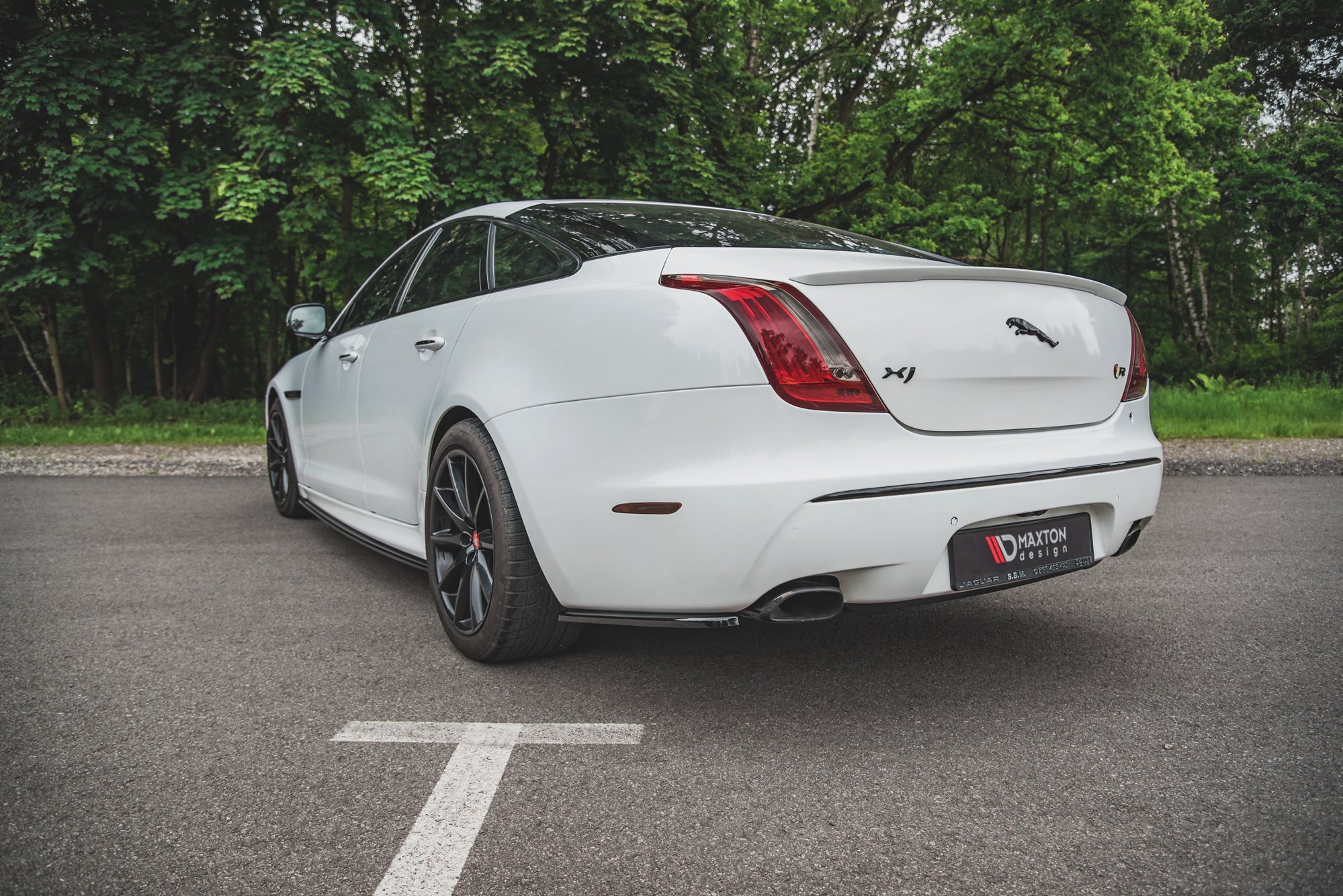 pol_po_Rear-Side-Splitters-Jaguar-XJ-R-Sport-X351-Facelift-10399_3 pol_po_Rear-Side-Splitters-Jaguar-XJ-R-Sport-X351-Facelift-10399_3