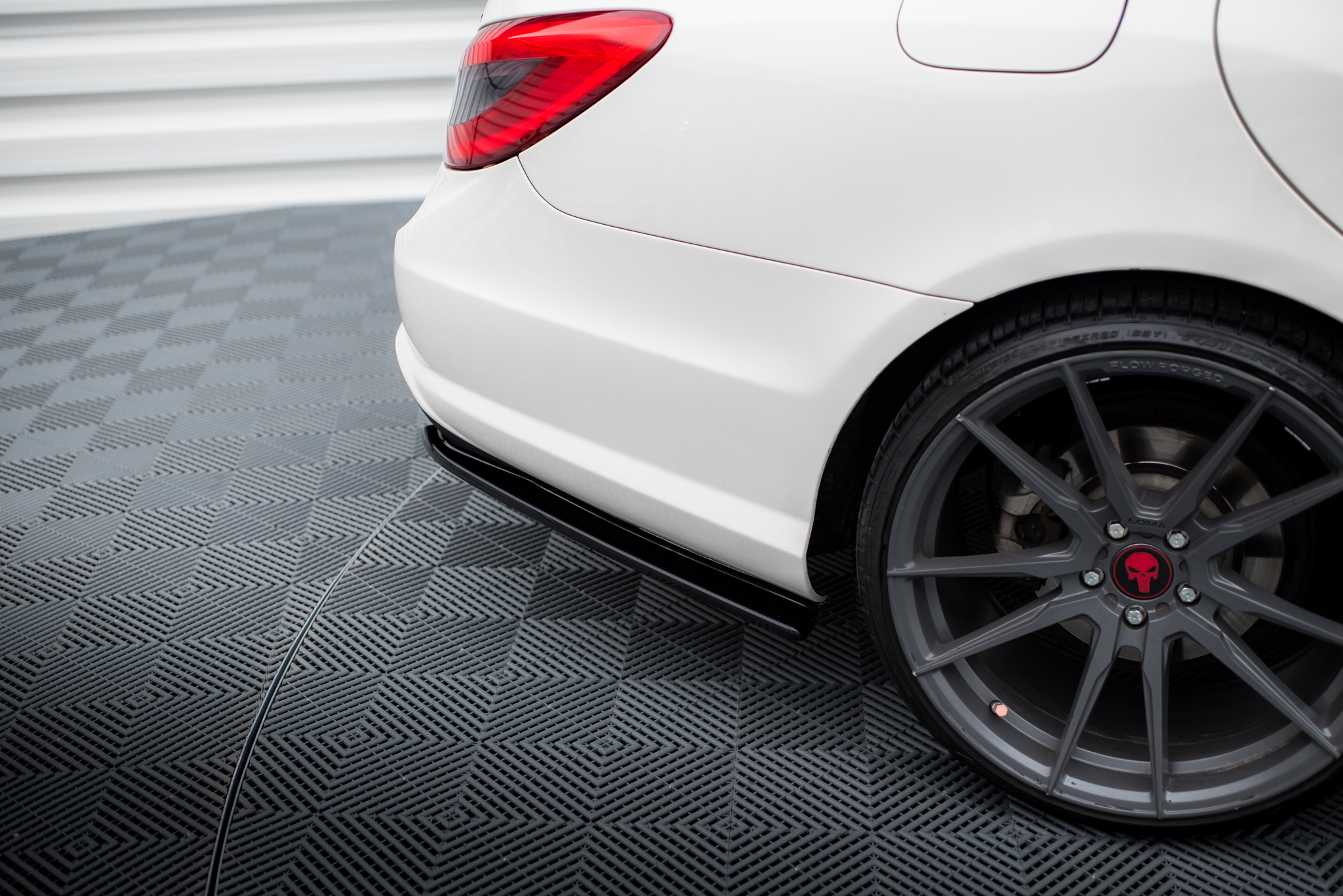 pol_po_Rear-Side-Splitters-Mercedes-Benz-CLS-AMG-Line-C218-1130_1 pol_po_Rear-Side-Splitters-Mercedes-Benz-CLS-AMG-Line-C218-1130_1