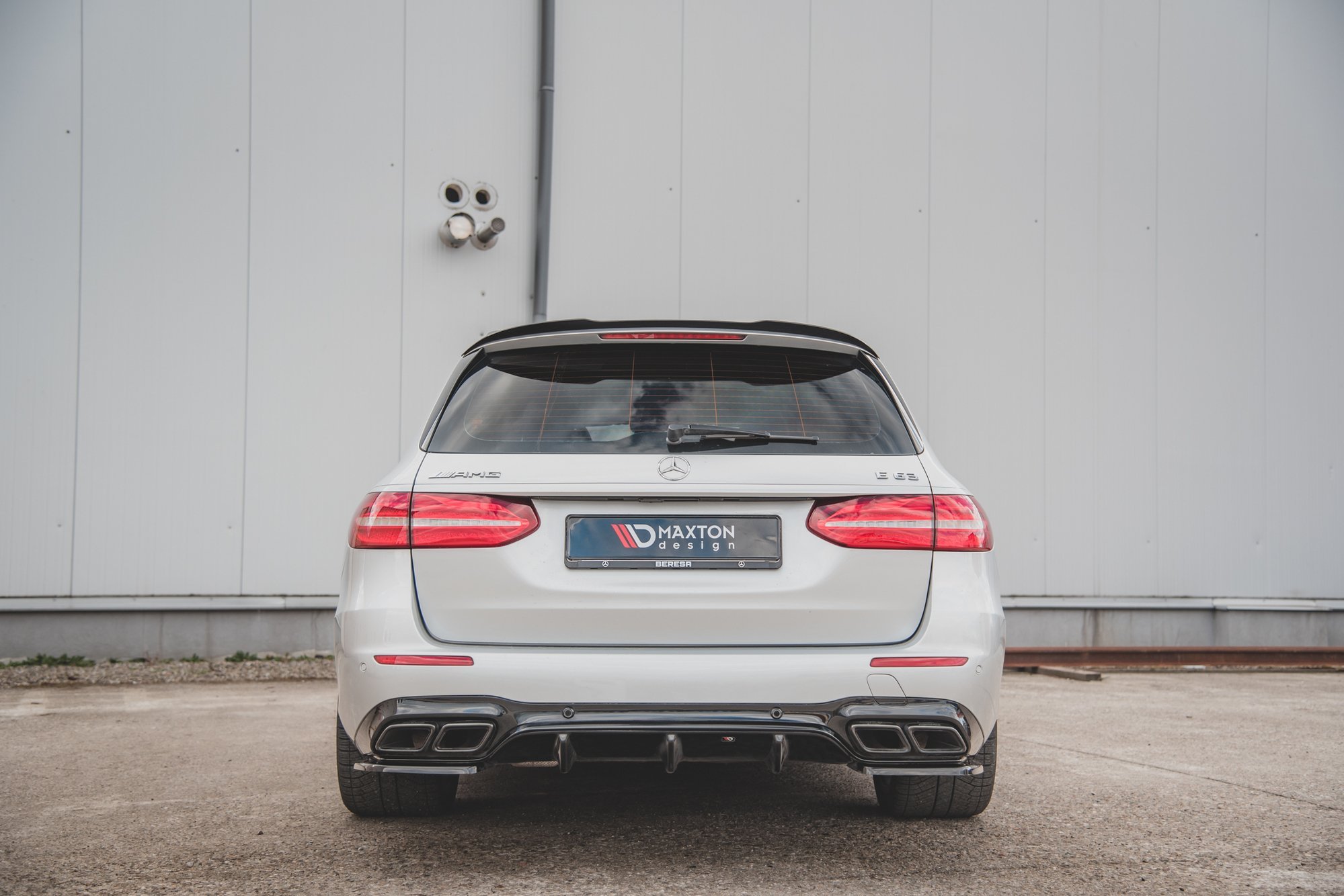 pol_po_Rear-Side-Splitters-Mercedes-Benz-E63-AMG-Estate-S213-9847_6 pol_po_Rear-Side-Splitters-Mercedes-Benz-E63-AMG-Estate-S213-9847_6