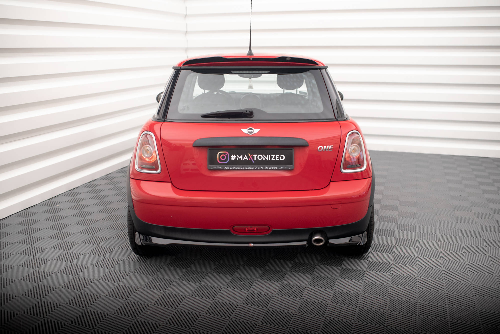 pol_po_Rear-Side-Splitters-Mini-One-R56-18479_2 pol_po_Rear-Side-Splitters-Mini-One-R56-18479_2