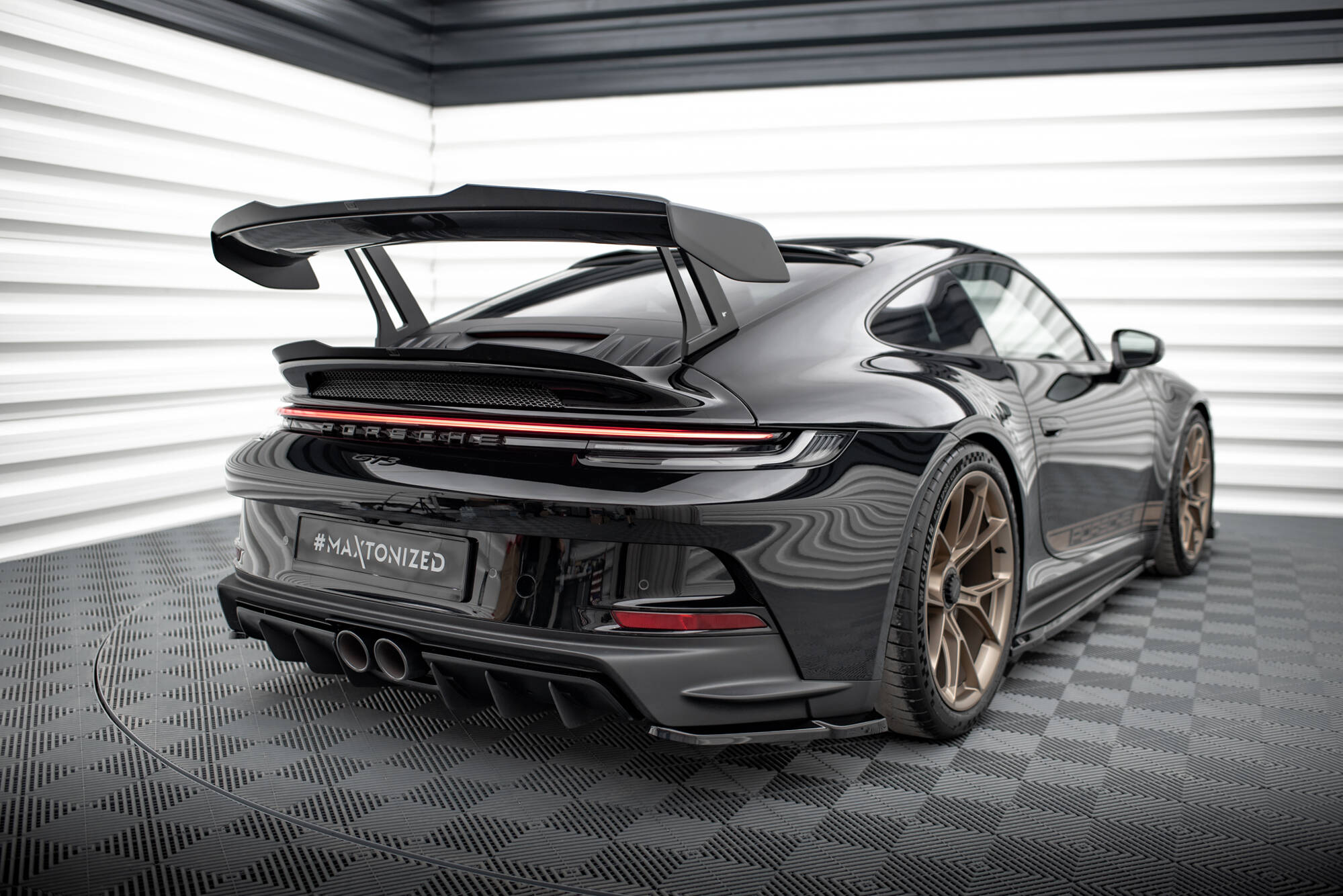 pol_po_Rear-Side-Splitters-Porsche-911-992-GT3-19015_2 pol_po_Rear-Side-Splitters-Porsche-911-992-GT3-19015_2