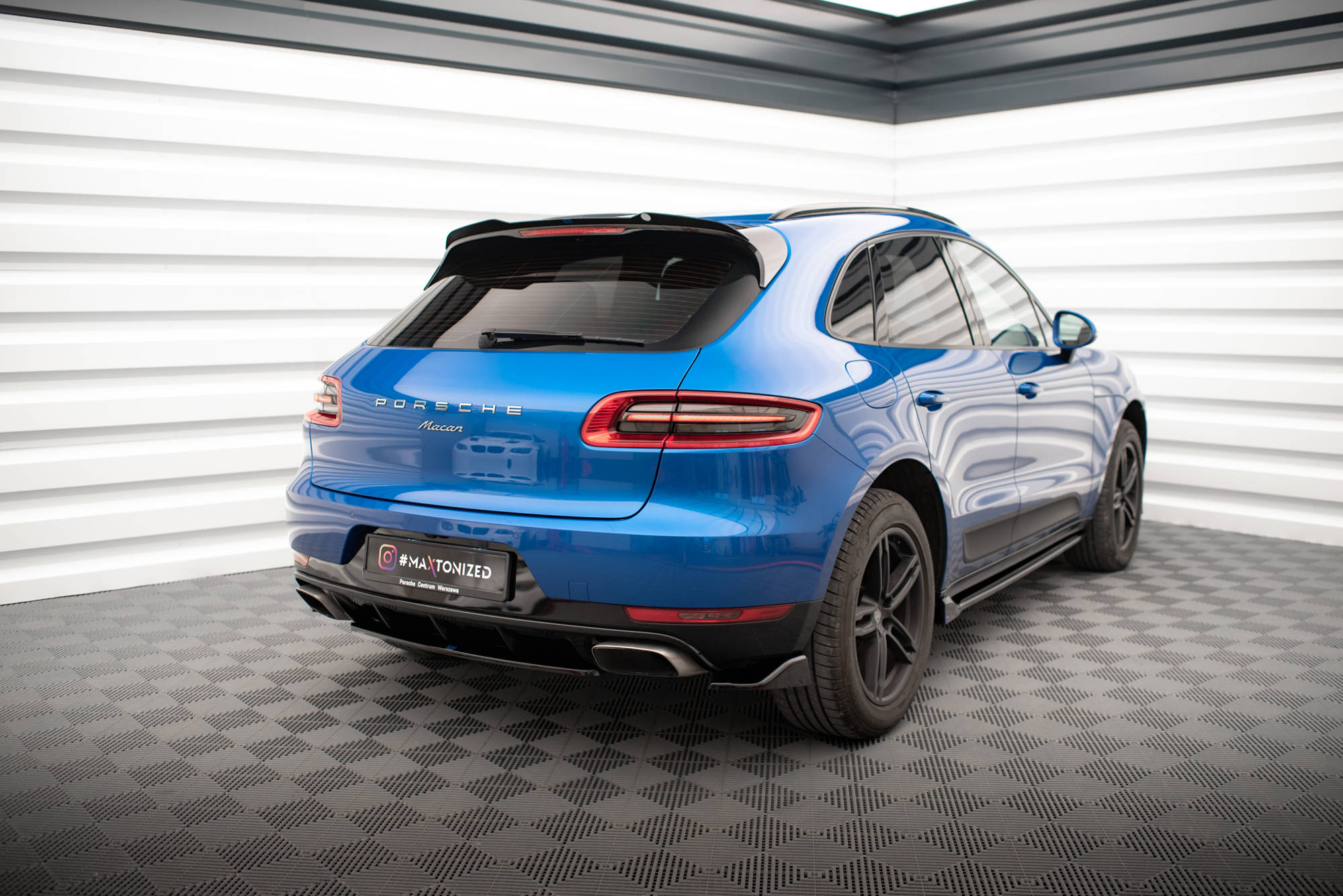 pol_po_Rear-Side-Splitters-Porsche-Macan-Mk1-17292_4 pol_po_Rear-Side-Splitters-Porsche-Macan-Mk1-17292_4