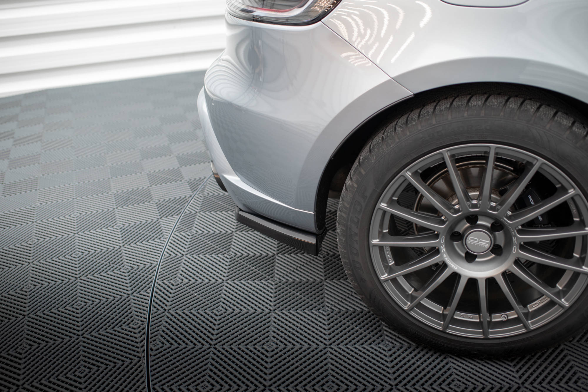 pol_po_Rear-Side-Splitters-Porsche-Macan-Mk1-Facelift-2-18405_5 pol_po_Rear-Side-Splitters-Porsche-Macan-Mk1-Facelift-2-18405_5