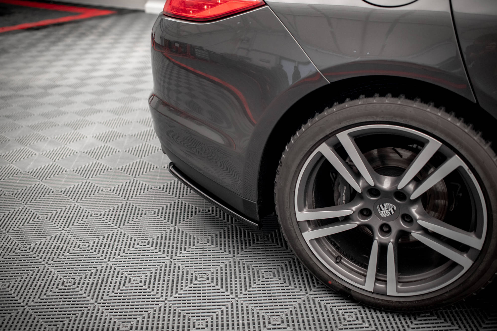 pol_po_Rear-Side-Splitters-Porsche-Panamera-Panamera-Diesel-970-17224_3 pol_po_Rear-Side-Splitters-Porsche-Panamera-Panamera-Diesel-970-17224_3