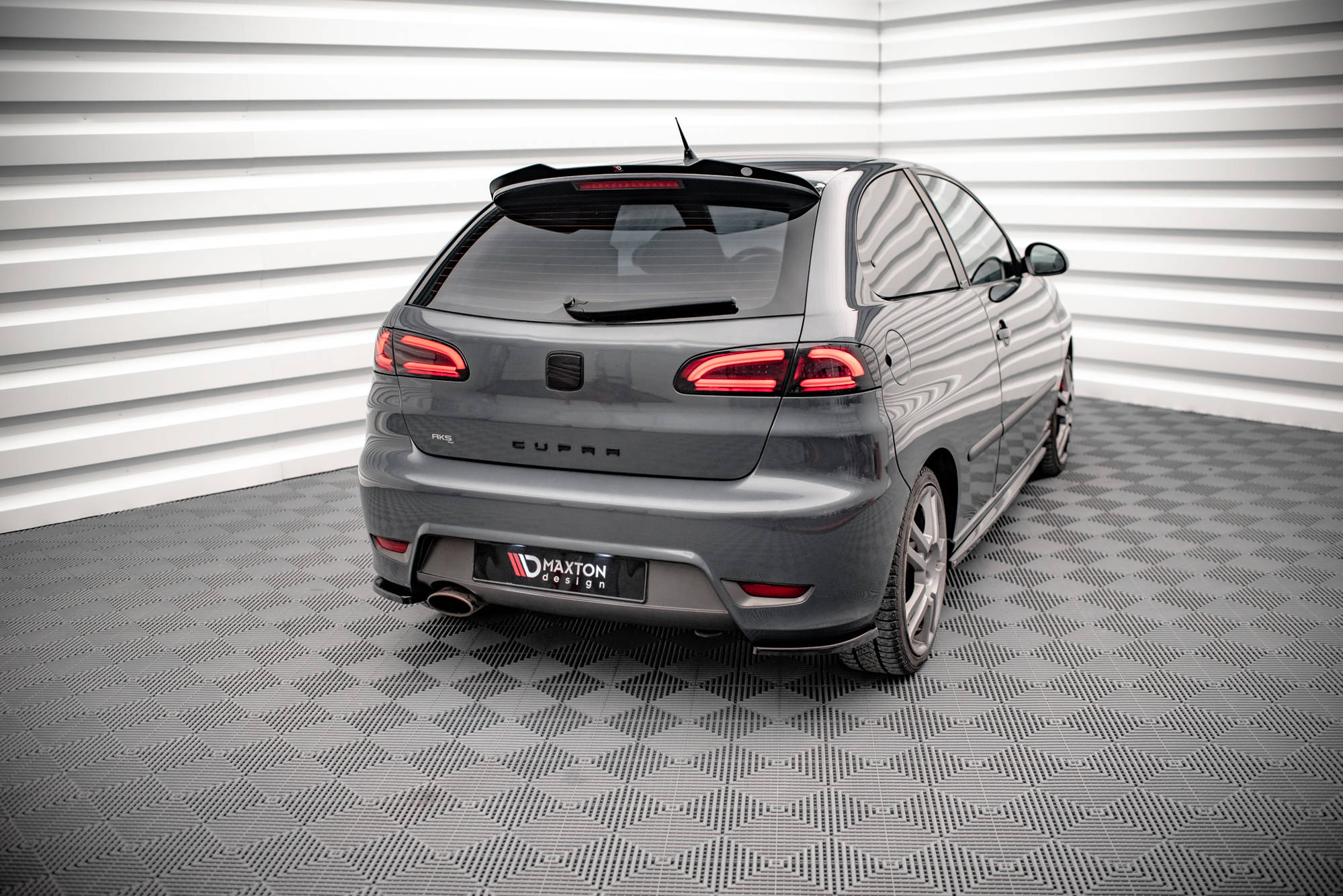 pol_po_Rear-Side-Splitters-Seat-Ibiza-Cupra-Mk3-14676_4 pol_po_Rear-Side-Splitters-Seat-Ibiza-Cupra-Mk3-14676_4