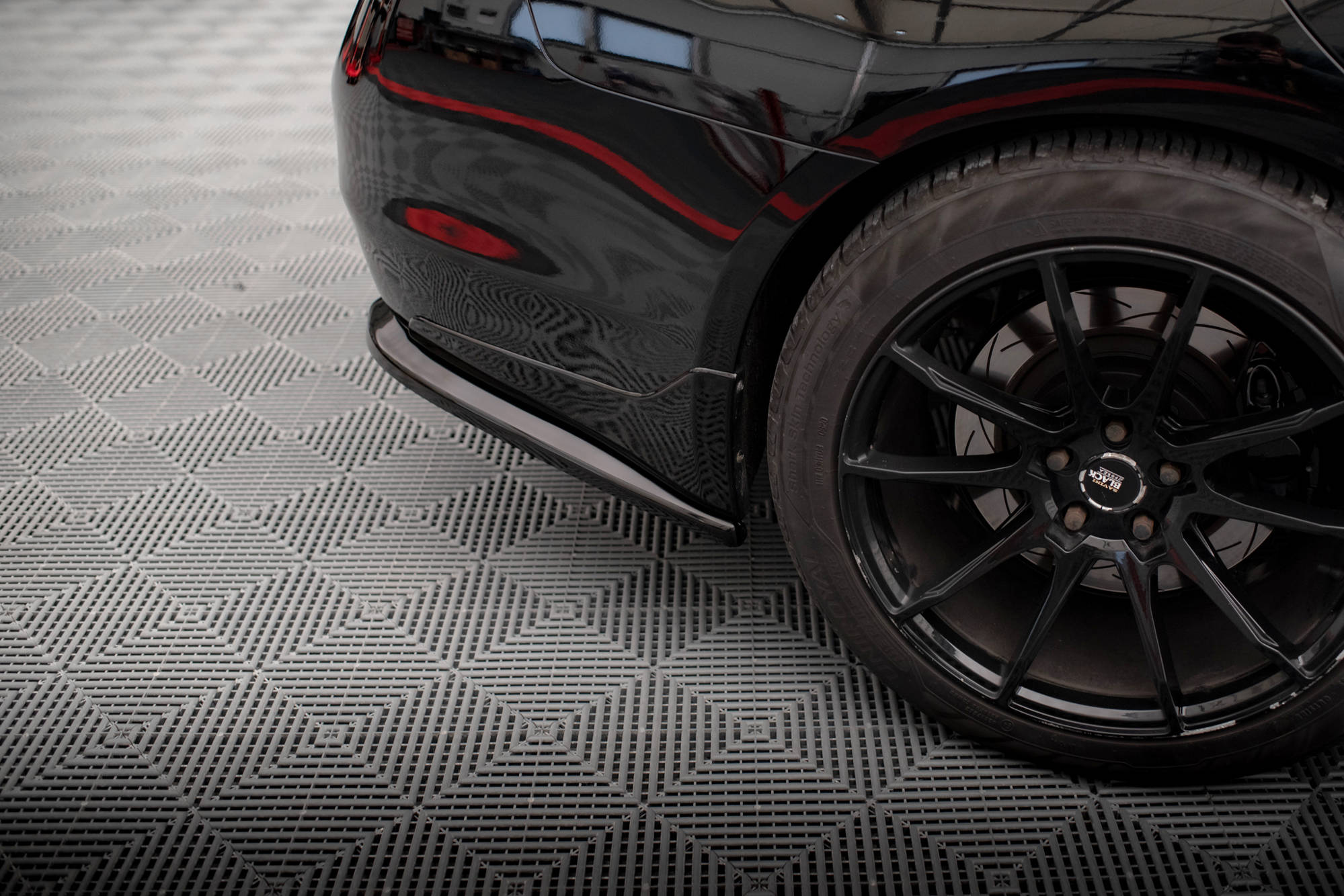 pol_po_Rear-Side-Splitters-V-1-Infiniti-Q50-S-Mk1-17783_4 pol_po_Rear-Side-Splitters-V-1-Infiniti-Q50-S-Mk1-17783_4