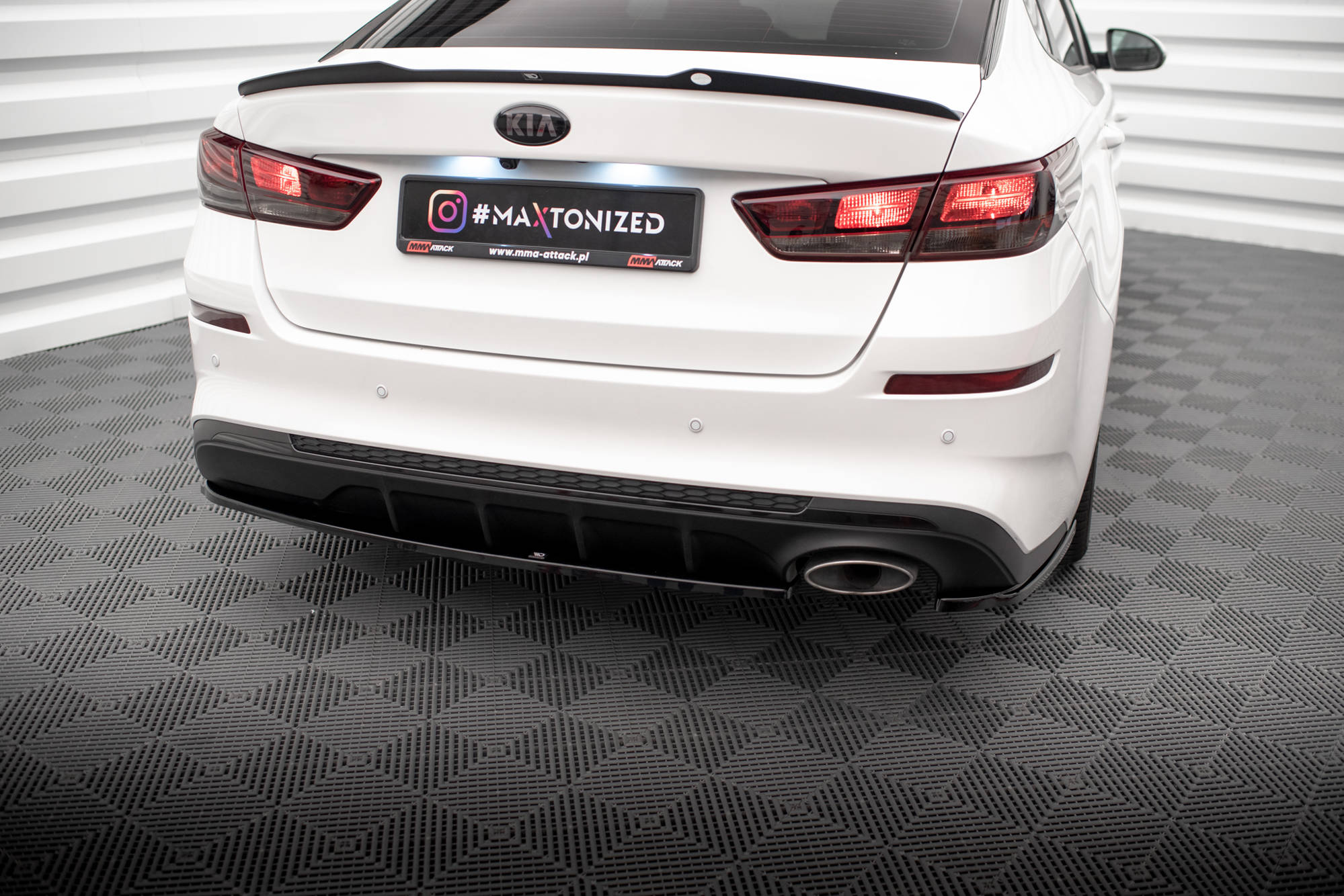pol_po_Rear-Side-Splitters-V-1-Kia-Optima-Mk4-Facelift-18009_4 pol_po_Rear-Side-Splitters-V-1-Kia-Optima-Mk4-Facelift-18009_4