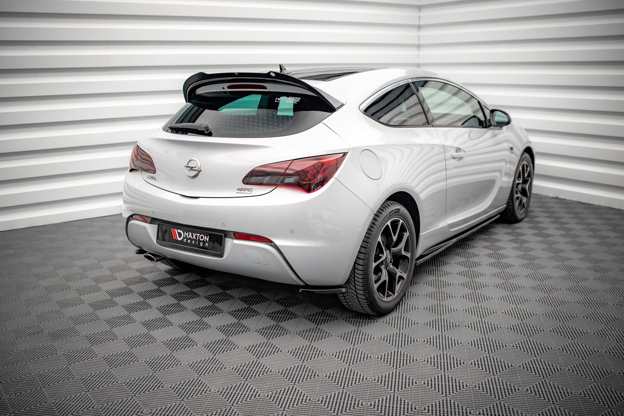 pol_po_Rear-Side-Splitters-V-1-Opel-Astra-GTC-OPC-Line-J-16021_6 pol_po_Rear-Side-Splitters-V-1-Opel-Astra-GTC-OPC-Line-J-16021_6