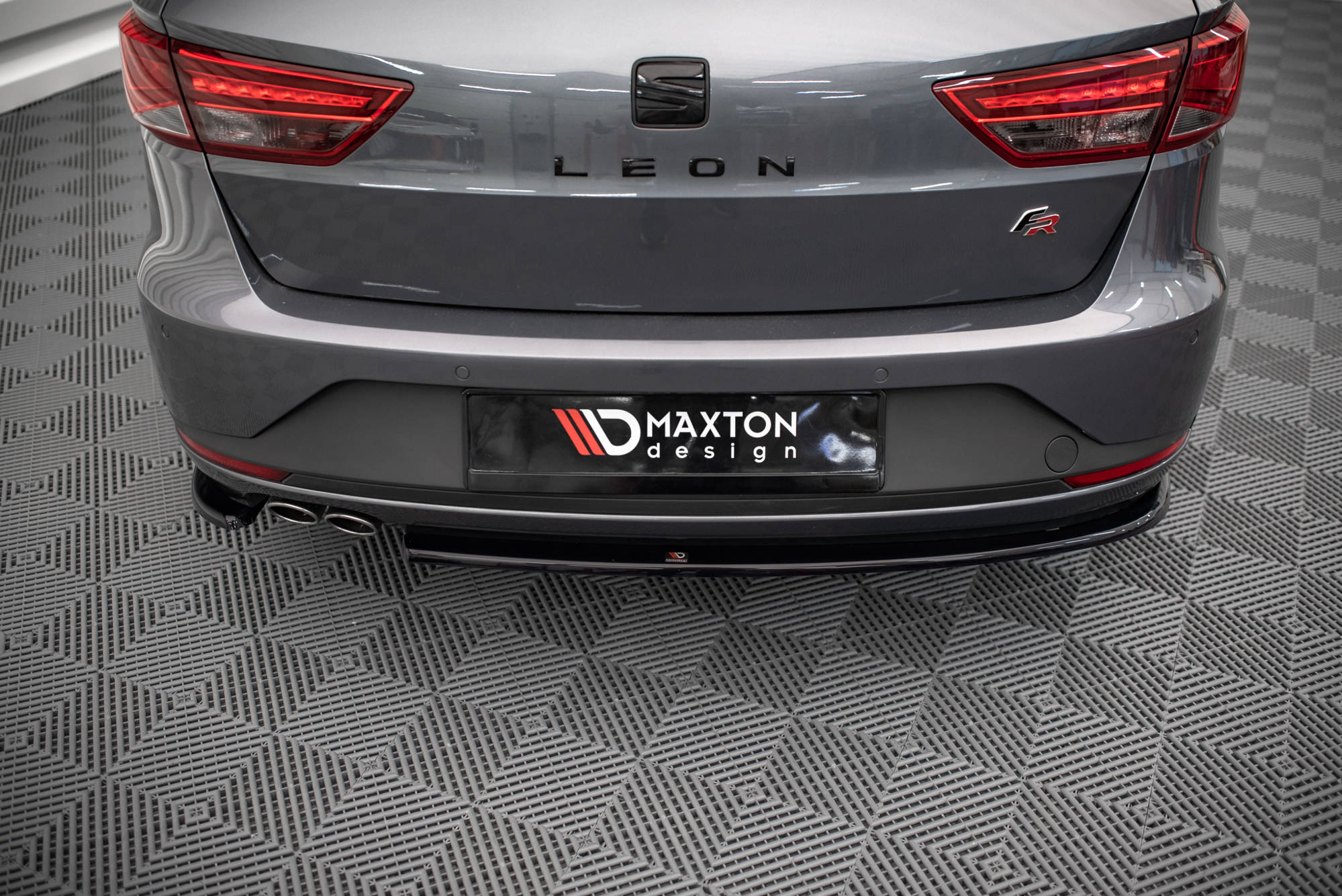 pol_po_Rear-Side-Splitters-V-1-Seat-Leon-FR-Sportstourer-Mk3-14224_5 pol_po_Rear-Side-Splitters-V-1-Seat-Leon-FR-Sportstourer-Mk3-14224_5