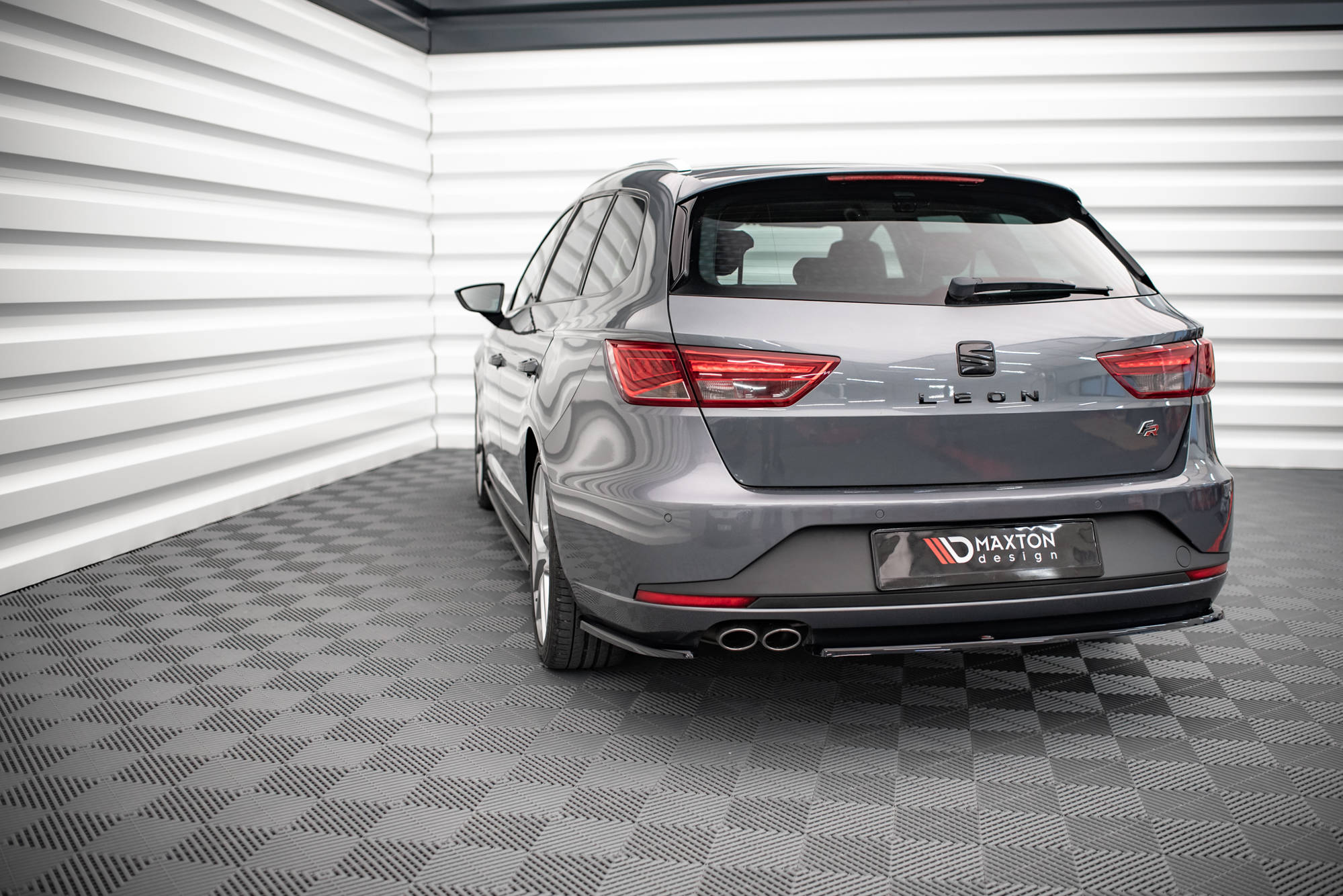 pol_po_Rear-Side-Splitters-V-1-Seat-Leon-FR-Sportstourer-Mk3-14224_6 pol_po_Rear-Side-Splitters-V-1-Seat-Leon-FR-Sportstourer-Mk3-14224_6