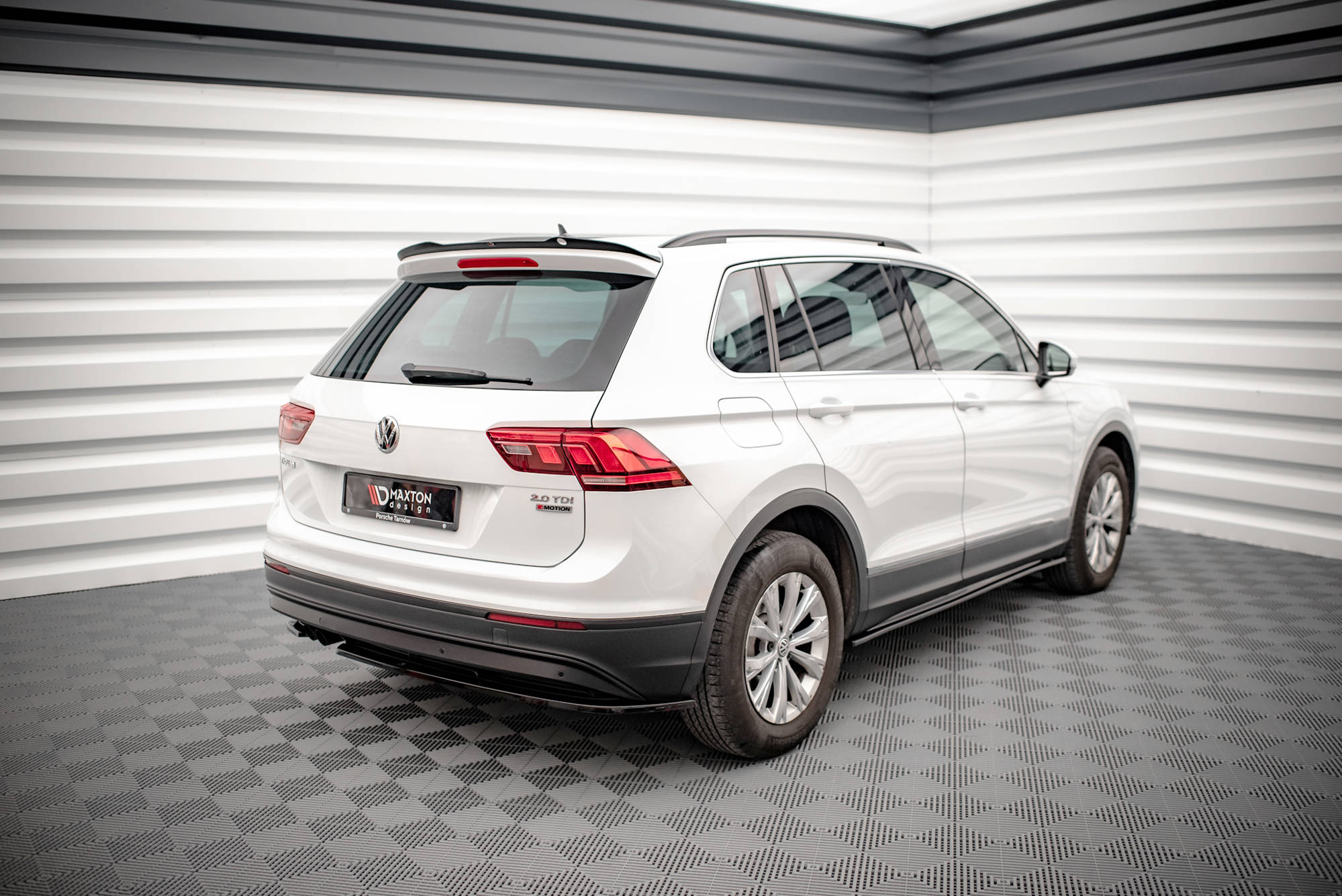 pol_po_Rear-Side-Splitters-V-1-Volkswagen-Tiguan-Mk2-15012_4 pol_po_Rear-Side-Splitters-V-1-Volkswagen-Tiguan-Mk2-15012_4