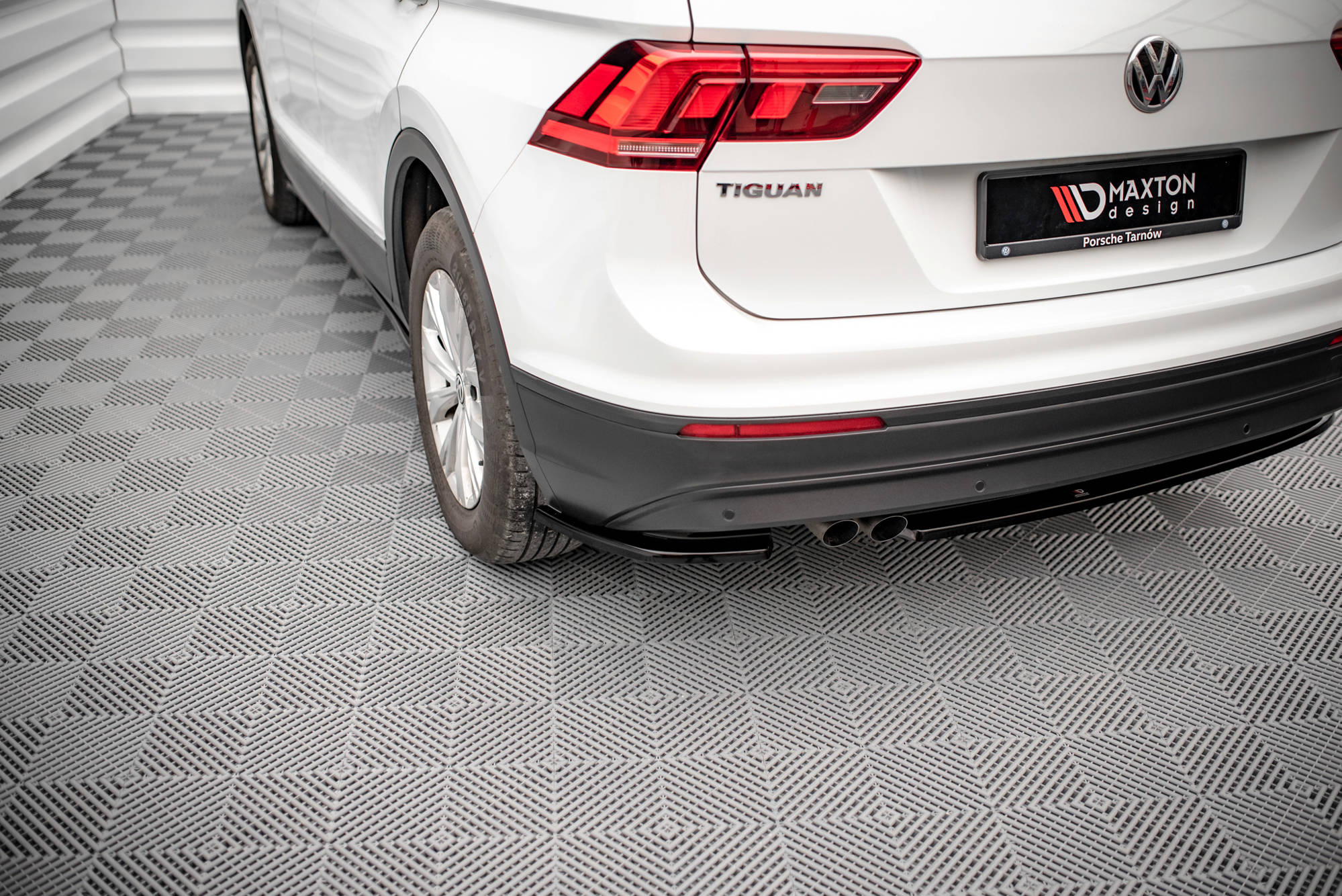 pol_po_Rear-Side-Splitters-V-1-Volkswagen-Tiguan-Mk2-15012_6 pol_po_Rear-Side-Splitters-V-1-Volkswagen-Tiguan-Mk2-15012_6