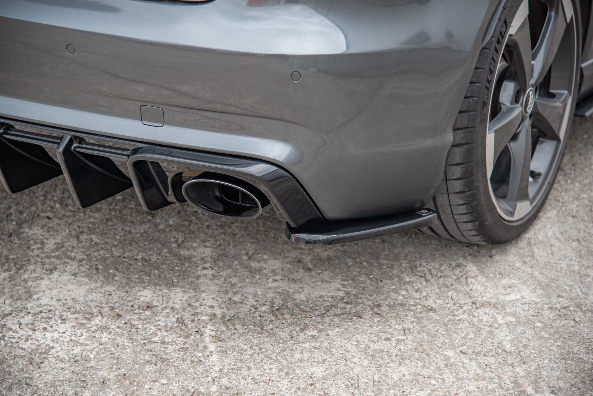 pol_po_Rear-Side-Splitters-V-2-Audi-RS3-8V-Sportback-10093_3 pol_po_Rear-Side-Splitters-V-2-Audi-RS3-8V-Sportback-10093_3