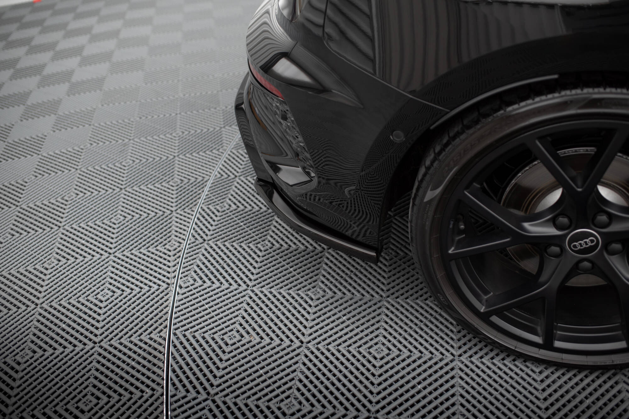 pol_po_Rear-Side-Splitters-V-2-Audi-RS3-Sportback-8Y-19070_2 pol_po_Rear-Side-Splitters-V-2-Audi-RS3-Sportback-8Y-19070_2