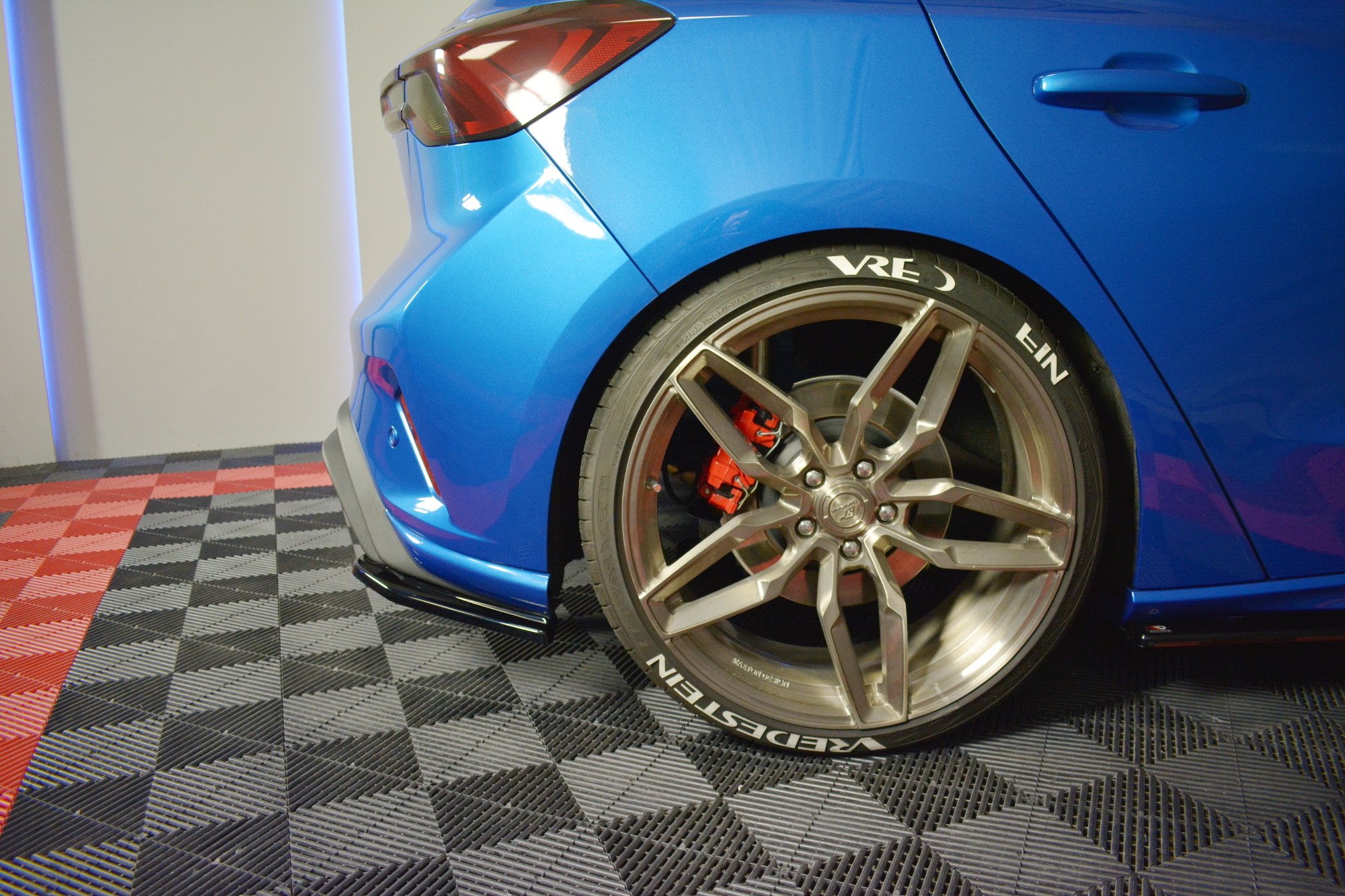 pol_po_Rear-Side-Splitters-V-2-For-rear-valance-v-1-Ford-Focus-Hatchabck-ST-Line-7926_3 pol_po_Rear-Side-Splitters-V-2-For-rear-valance-v-1-Ford-Focus-Hatchabck-ST-Line-7926_3