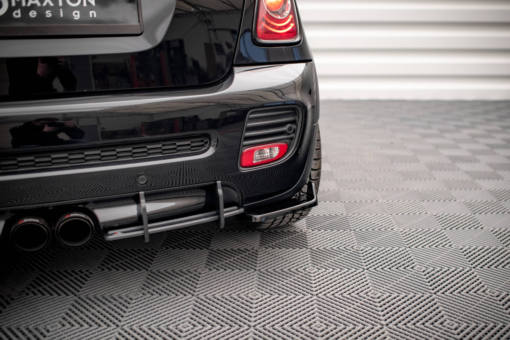 pol_po_Rear-Side-Splitters-V-2-Mini-Cooper-John-Cooper-Works-R56-18195_6 pol_po_Rear-Side-Splitters-V-2-Mini-Cooper-John-Cooper-Works-R56-18195_6