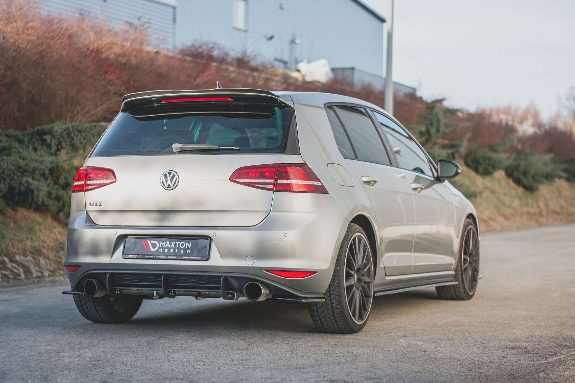pol_po_Rear-Side-Splitters-V-2-VW-Golf-7-GTI-9273_6 pol_po_Rear-Side-Splitters-V-2-VW-Golf-7-GTI-9273_6