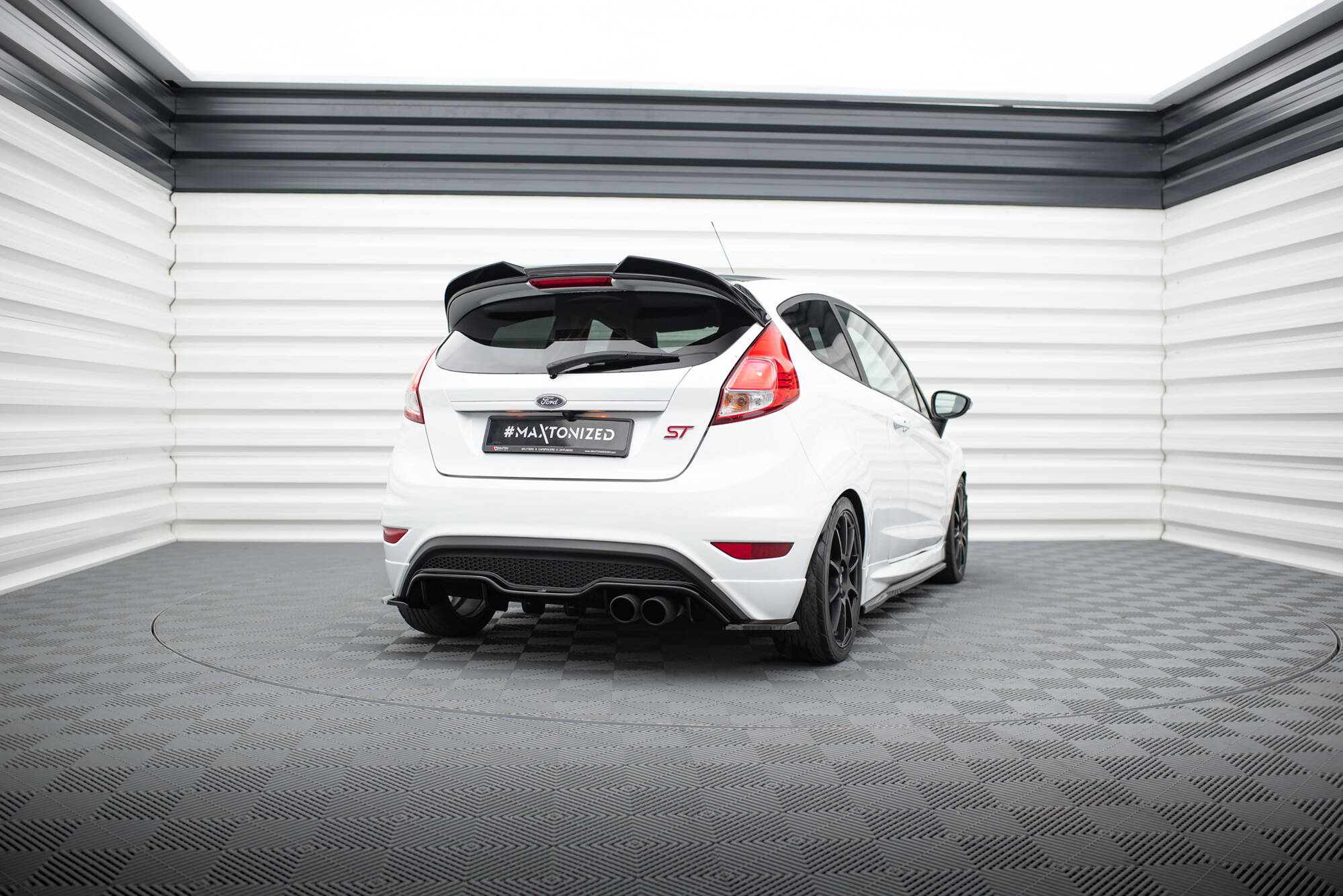 pol_po_Rear-Side-Splitters-V-3-Ford-Fiesta-ST-Mk7-Facelift-21012_2 pol_po_Rear-Side-Splitters-V-3-Ford-Fiesta-ST-Mk7-Facelift-21012_2