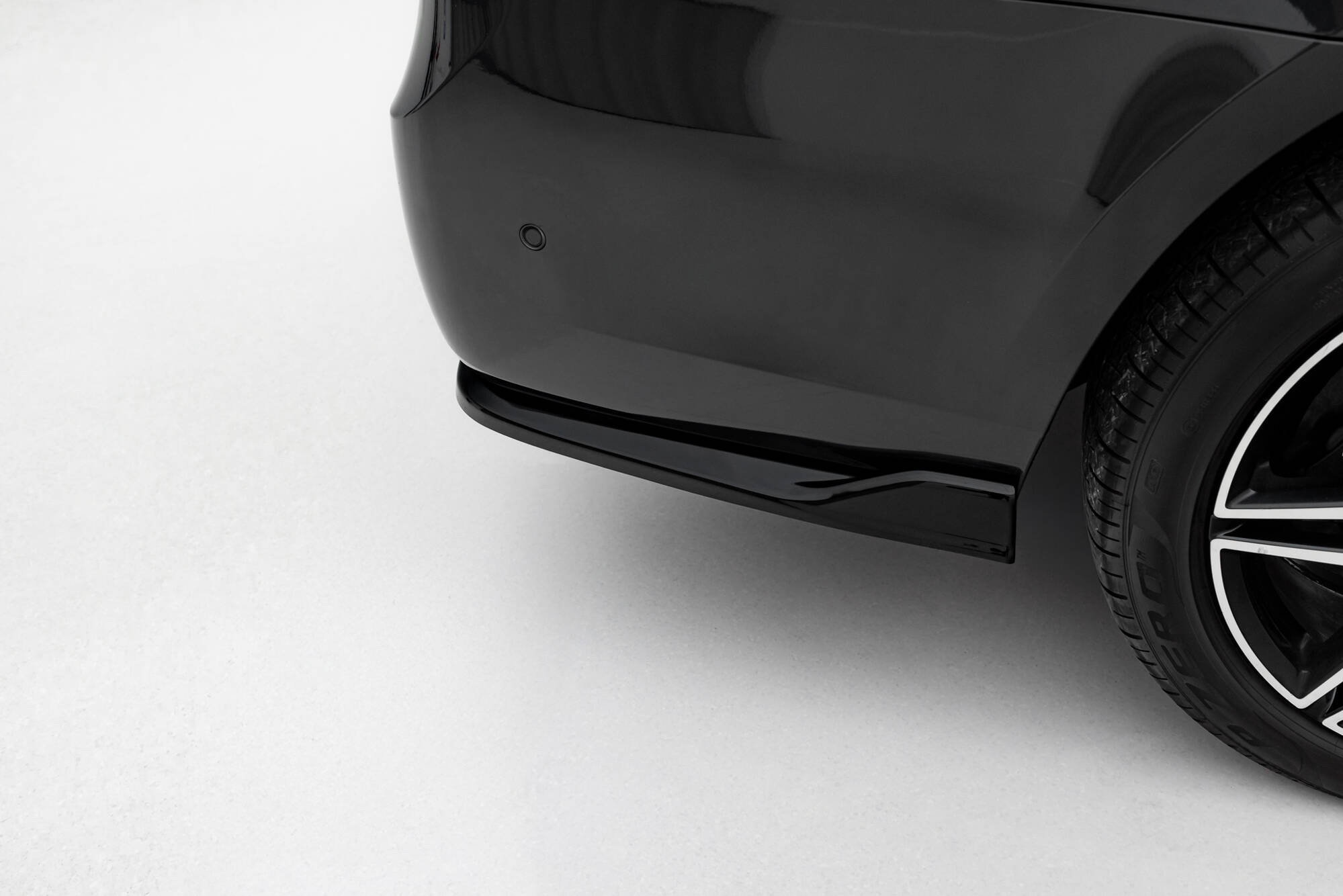pol_po_Rear-Side-Splitters-V-3-Mercedes-Benz-V-Class-AMG-Line-W447-Facelift-22449_4 pol_po_Rear-Side-Splitters-V-3-Mercedes-Benz-V-Class-AMG-Line-W447-Facelift-22449_4
