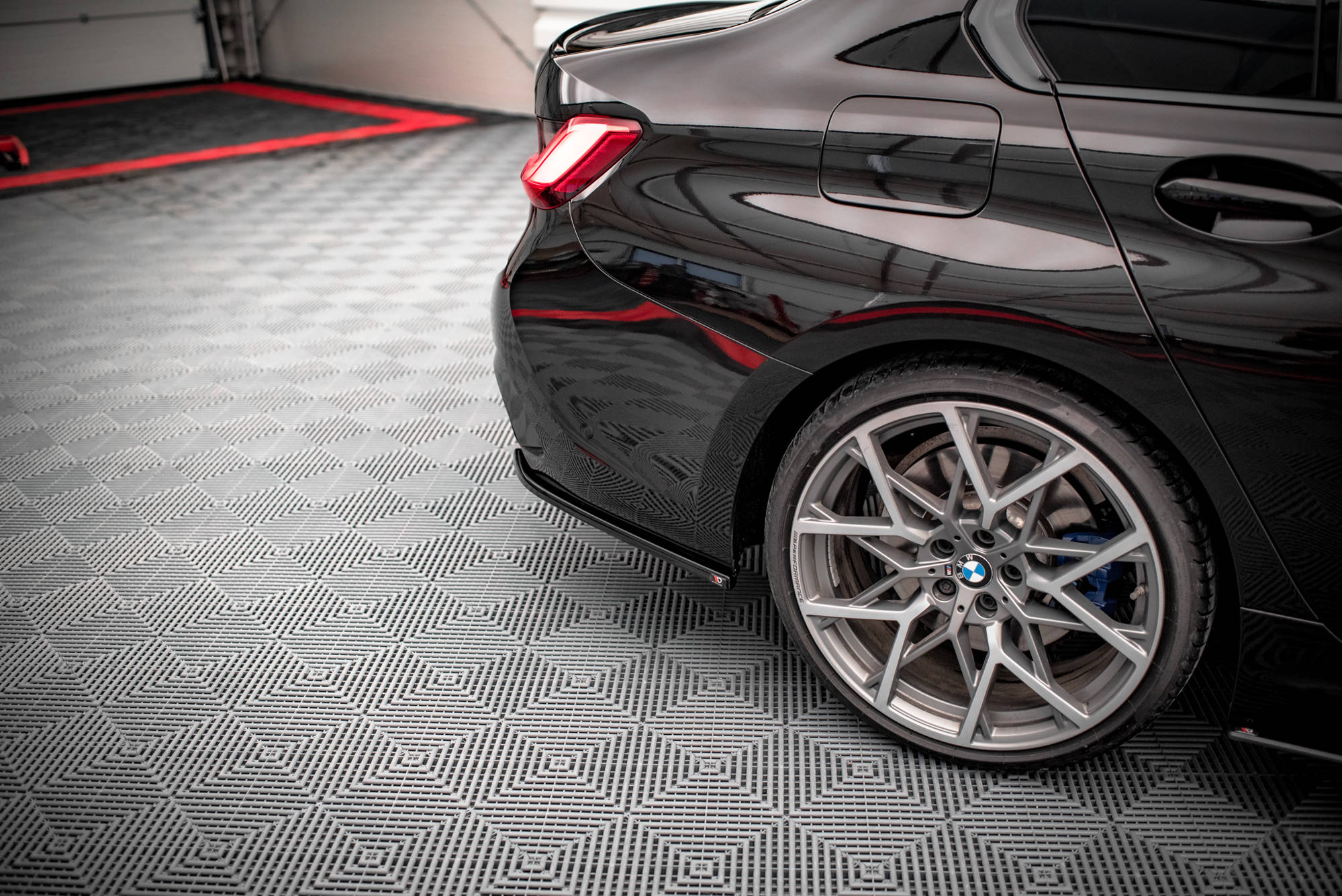 pol_po_Rear-Side-Splitters-V-4-BMW-M340i-G20-G21-16518_4 pol_po_Rear-Side-Splitters-V-4-BMW-M340i-G20-G21-16518_4