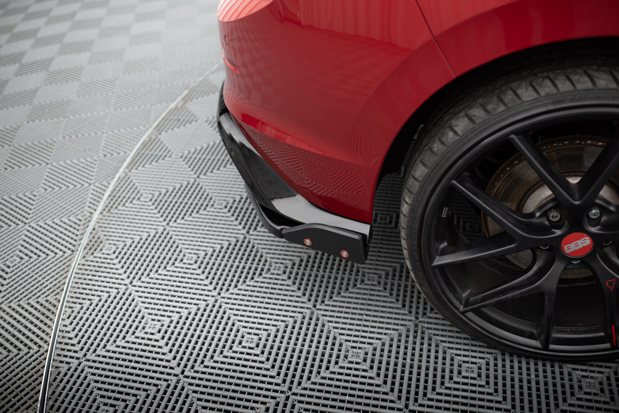 pol_po_Rear-Side-Splitters-V-4-Flaps-Volkswagen-Golf-GTI-GTE-Mk8-23293_5 pol_po_Rear-Side-Splitters-V-4-Flaps-Volkswagen-Golf-GTI-GTE-Mk8-23293_5