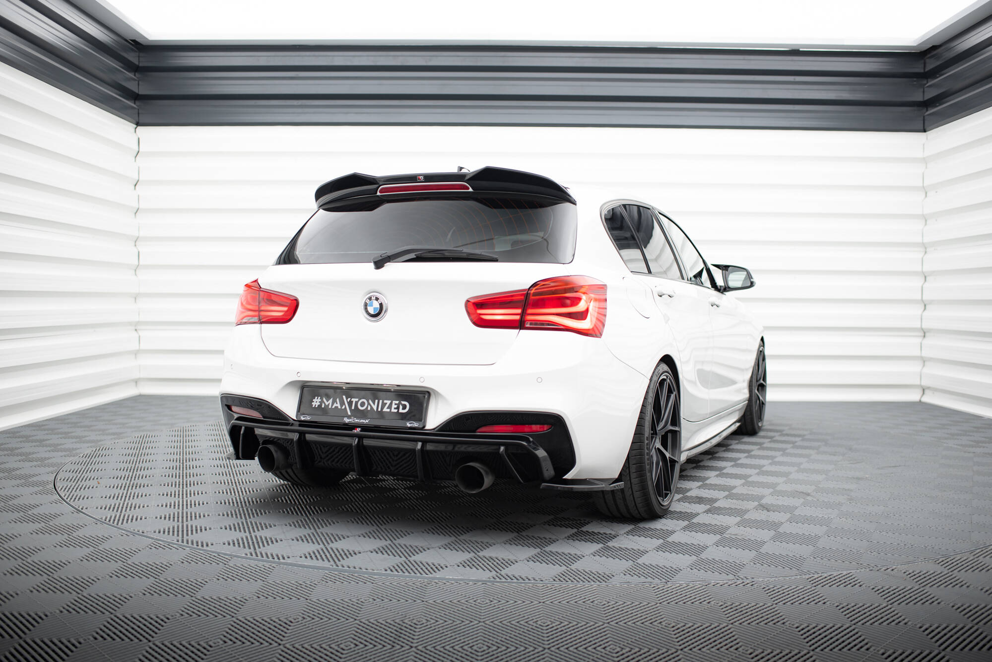 pol_po_Rear-Side-Splitters-V-5-For-rear-valance-v-3-BMW-1-M-Pack-M140i-F20-Facelift-21005_2 pol_po_Rear-Side-Splitters-V-5-For-rear-valance-v-3-BMW-1-M-Pack-M140i-F20-Facelift-21005_2