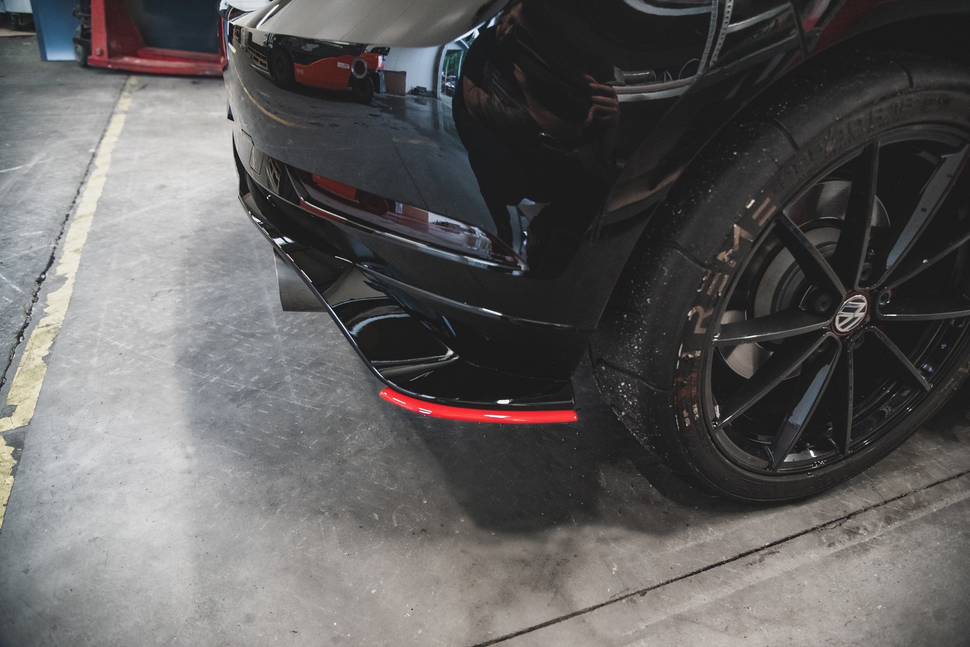 pol_po_Rear-Side-Splitters-VW-Golf-7-GTI-TCR-11054_12 pol_po_Rear-Side-Splitters-VW-Golf-7-GTI-TCR-11054_12