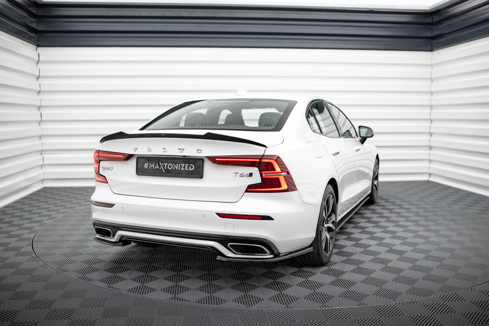 pol_po_Rear-Side-Splitters-Volvo-S60-V60-R-Design-Mk3-11185_2 pol_po_Rear-Side-Splitters-Volvo-S60-V60-R-Design-Mk3-11185_2