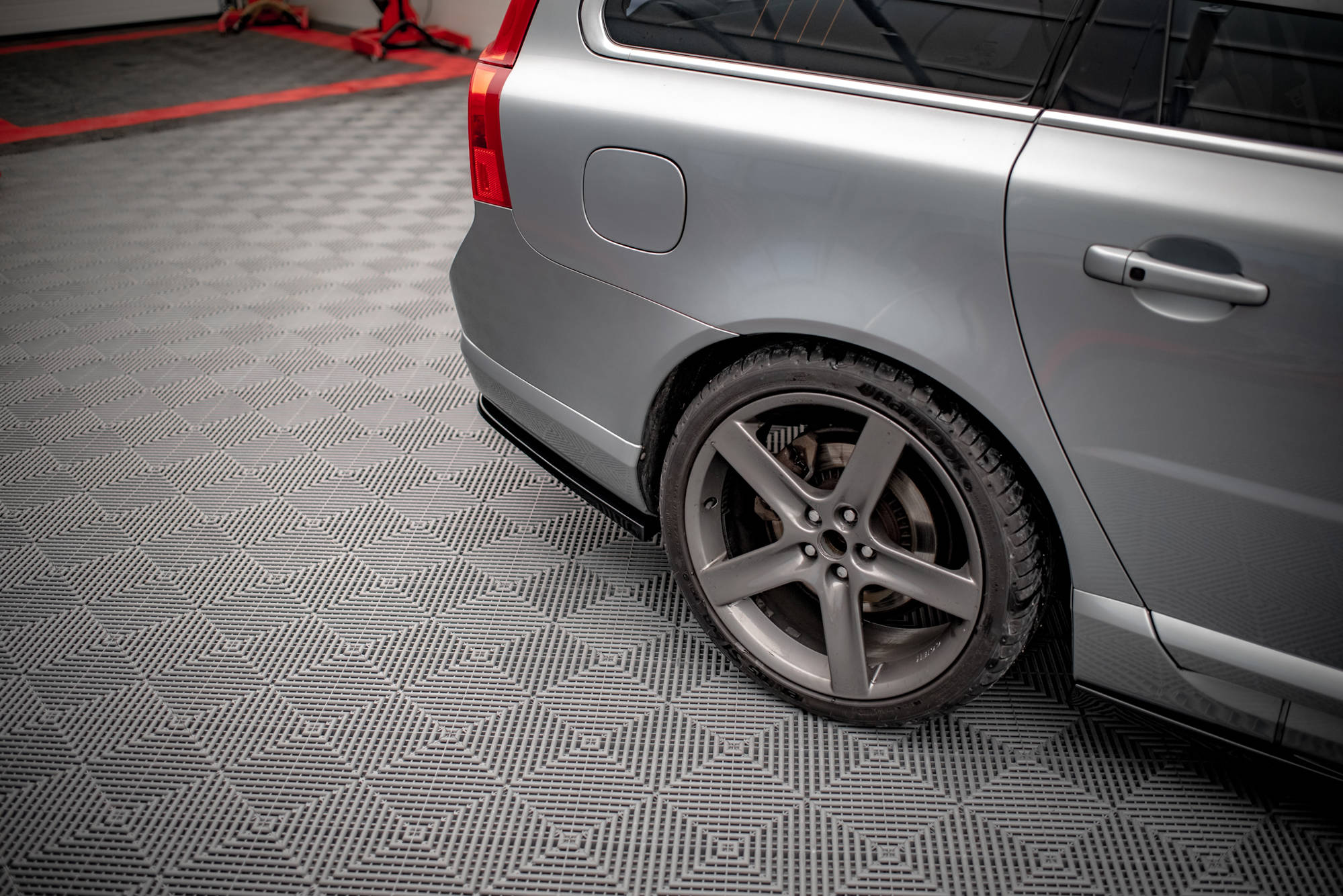 pol_po_Rear-Side-Splitters-Volvo-V70-Mk3-15605_6 pol_po_Rear-Side-Splitters-Volvo-V70-Mk3-15605_6