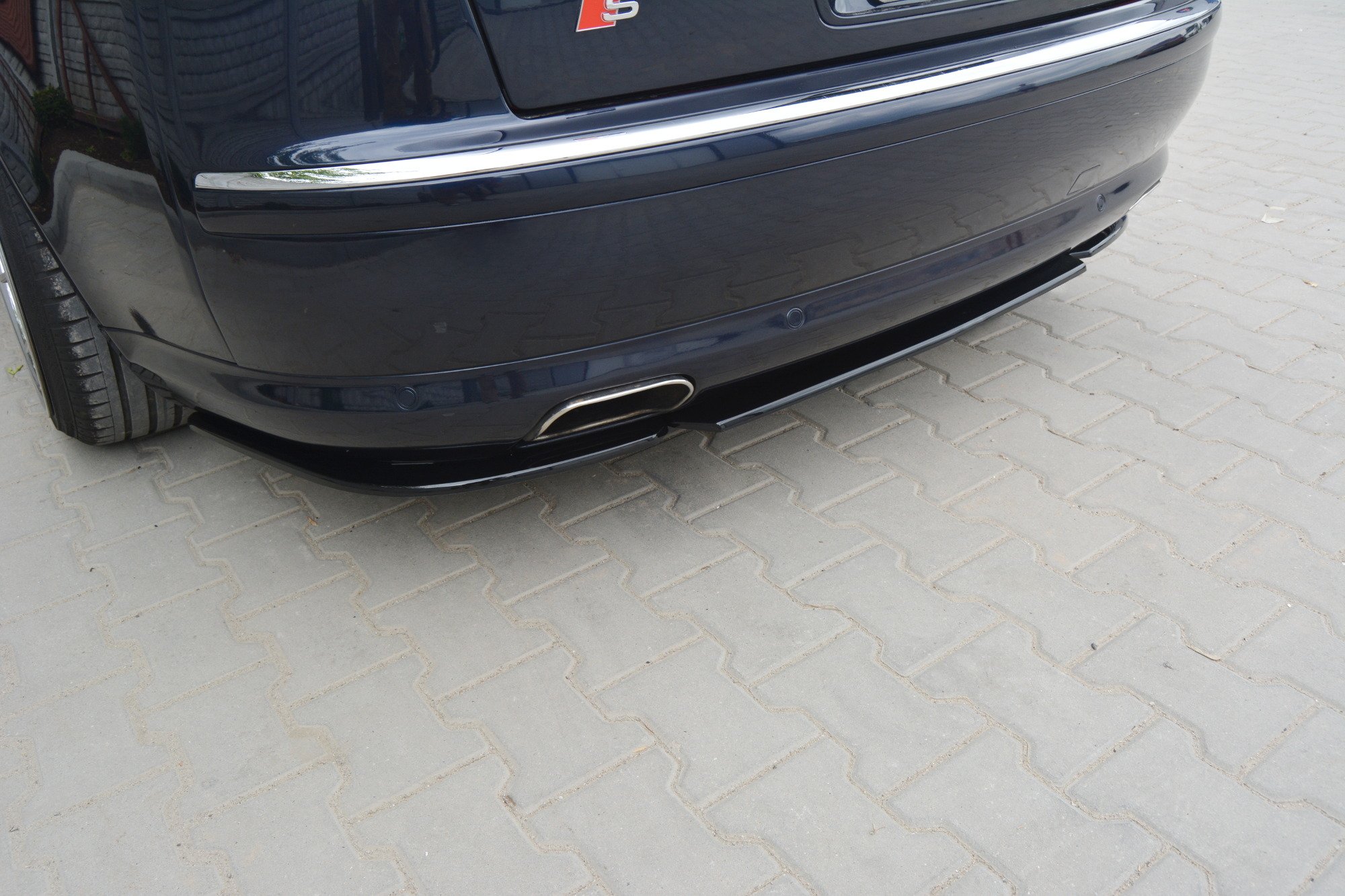 pol_po_Rear-Splitter-Audi-A8-W12-D3-7180_5 pol_po_Rear-Splitter-Audi-A8-W12-D3-7180_5