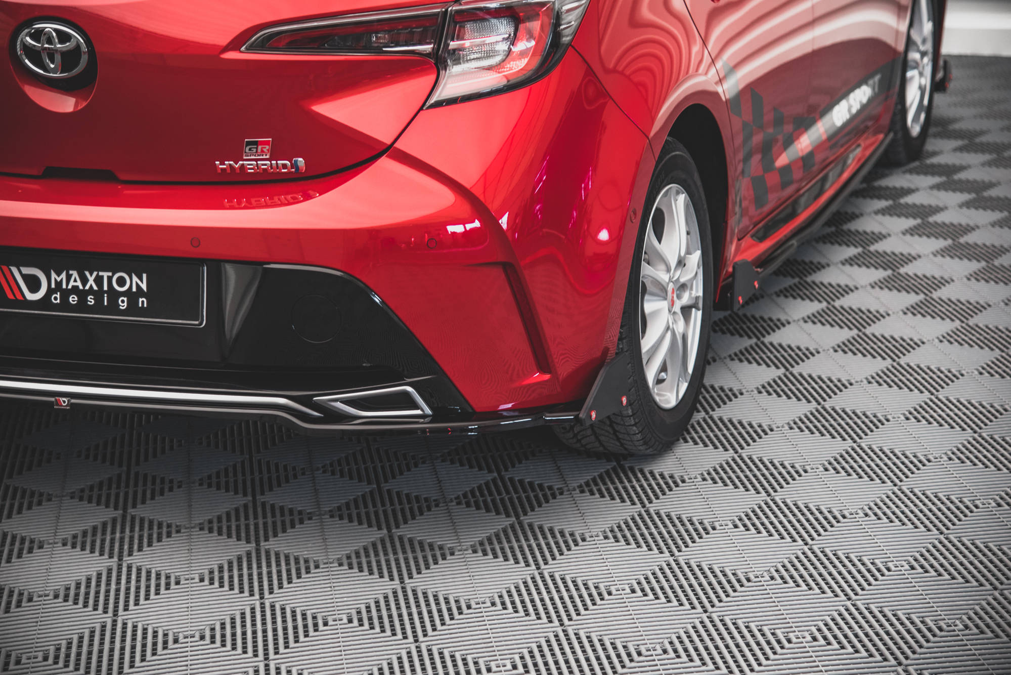 pol_po_Rear-Splitter-Flaps-Toyota-Corolla-GR-Sport-Hatchback-XII-15422_3 pol_po_Rear-Splitter-Flaps-Toyota-Corolla-GR-Sport-Hatchback-XII-15422_3