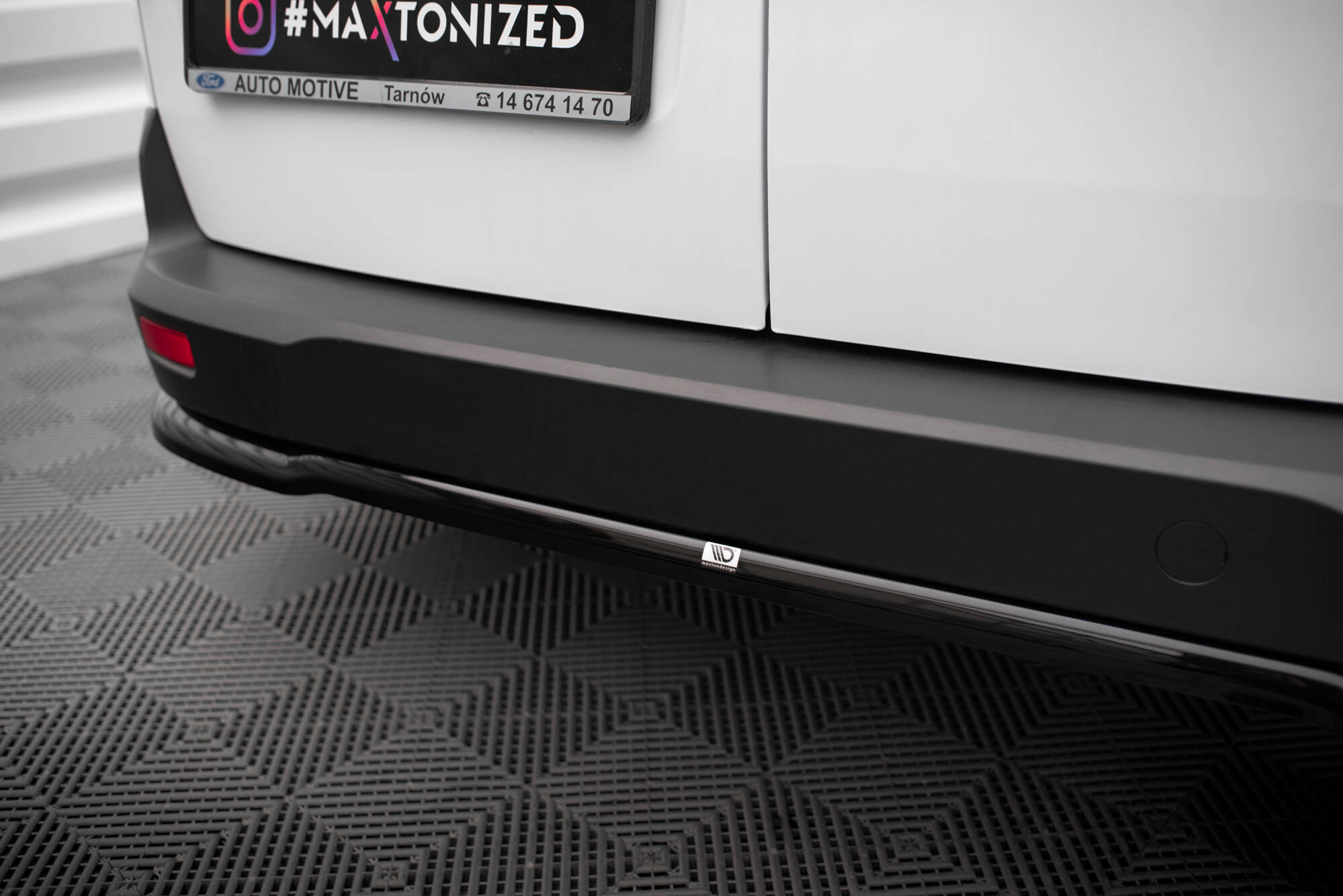 pol_po_Rear-Splitter-Ford-Transit-Connect-Mk2-Facelift-20116_4 pol_po_Rear-Splitter-Ford-Transit-Connect-Mk2-Facelift-20116_4