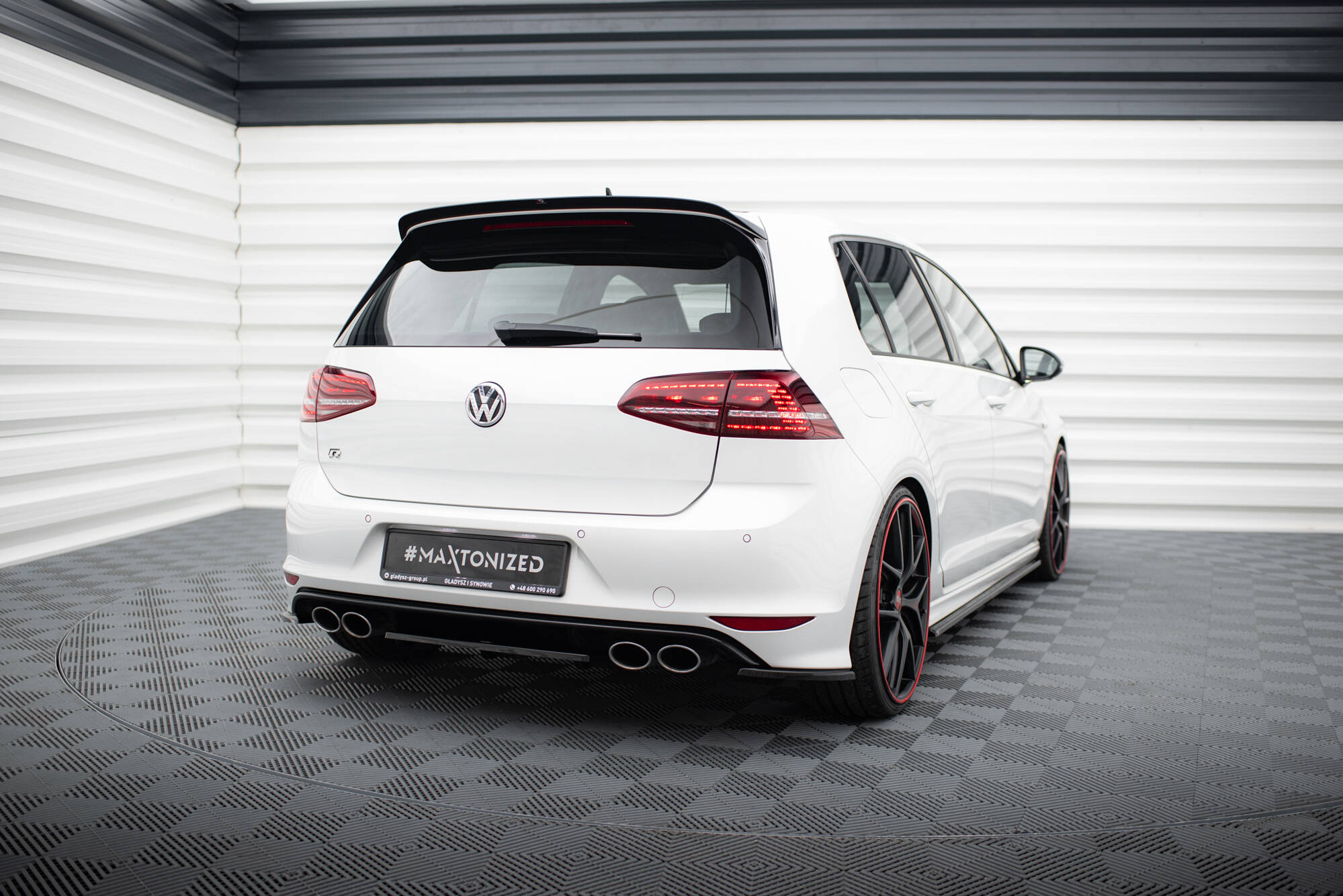 pol_po_Rear-Splitter-VW-GOLF-VII-R-with-vertical-bars-1062_5 pol_po_Rear-Splitter-VW-GOLF-VII-R-with-vertical-bars-1062_5