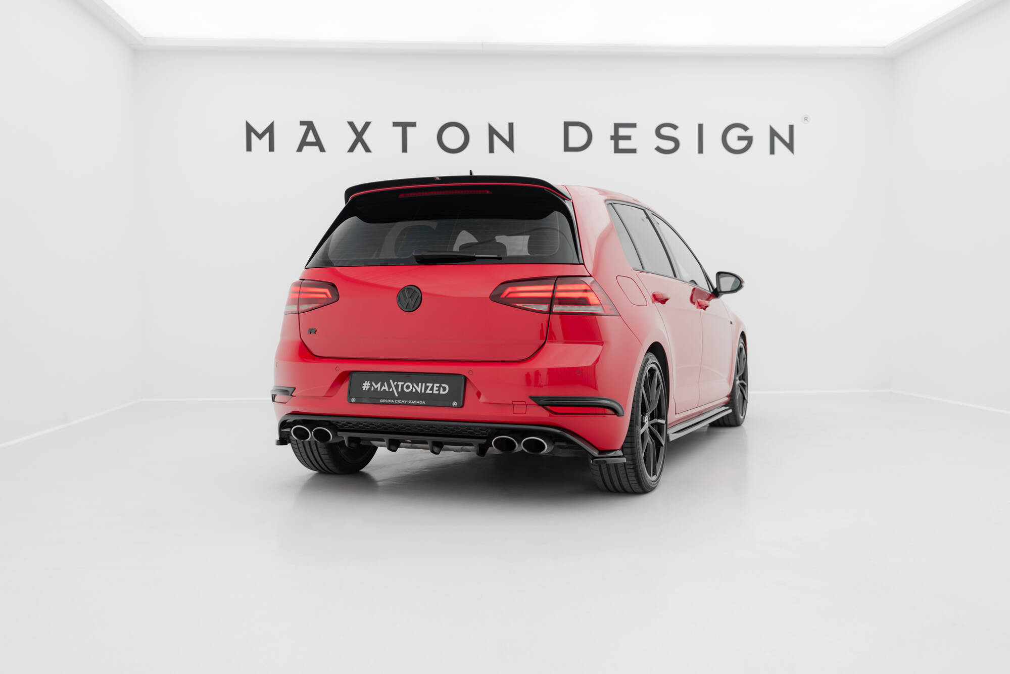 pol_po_Rear-Splitter-Volkswagen-Golf-R-Hatchback-Mk7-Facelift-1065_4 pol_po_Rear-Splitter-Volkswagen-Golf-R-Hatchback-Mk7-Facelift-1065_4