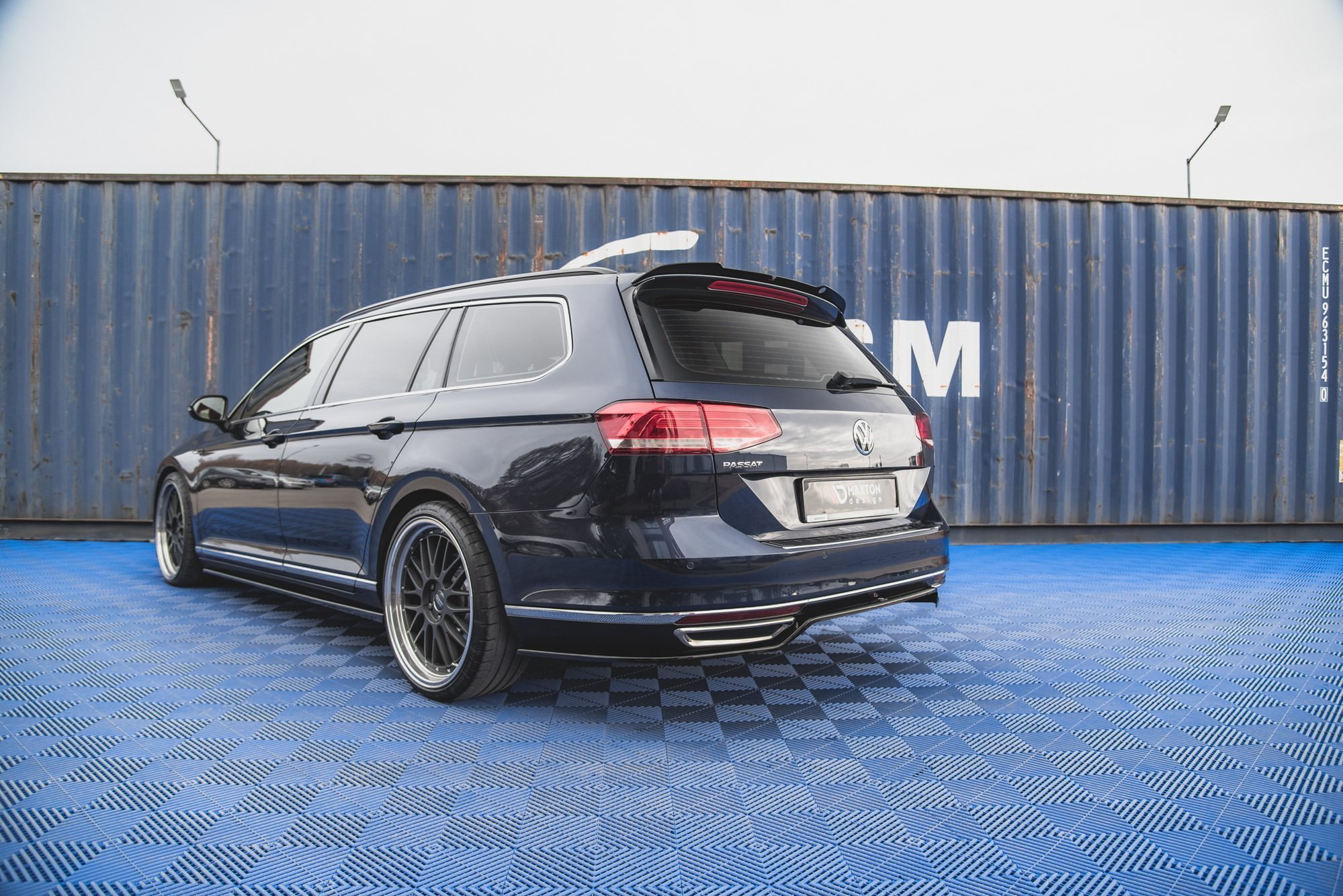 pol_po_Rear-Splitter-Volkswagen-Passat-B8-11414_6 pol_po_Rear-Splitter-Volkswagen-Passat-B8-11414_6