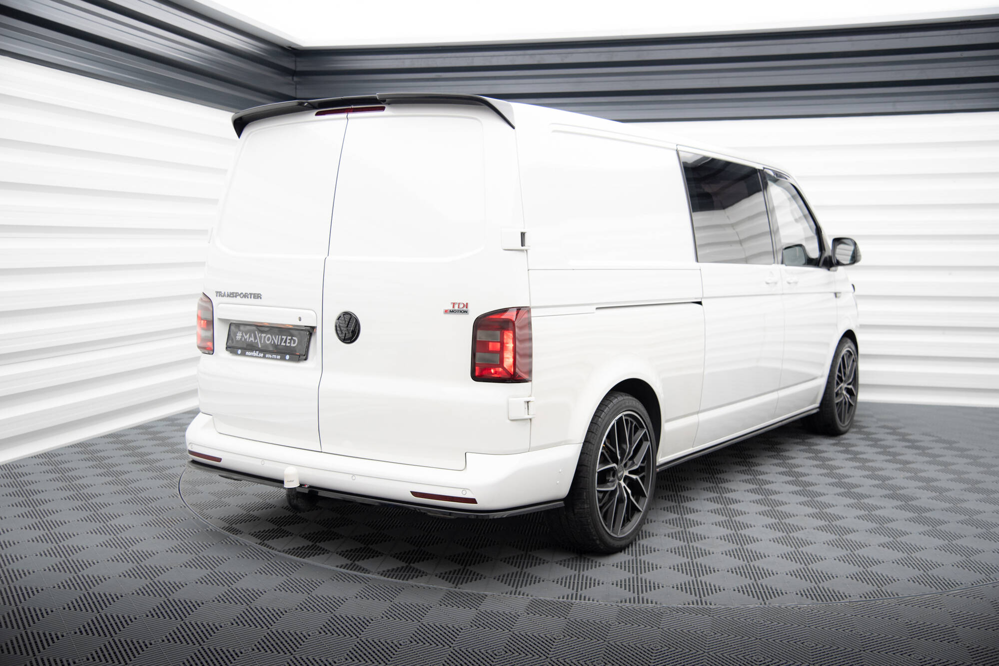 pol_po_Rear-Splitter-Volkswagen-T6-1-Long-20187_2 pol_po_Rear-Splitter-Volkswagen-T6-1-Long-20187_2