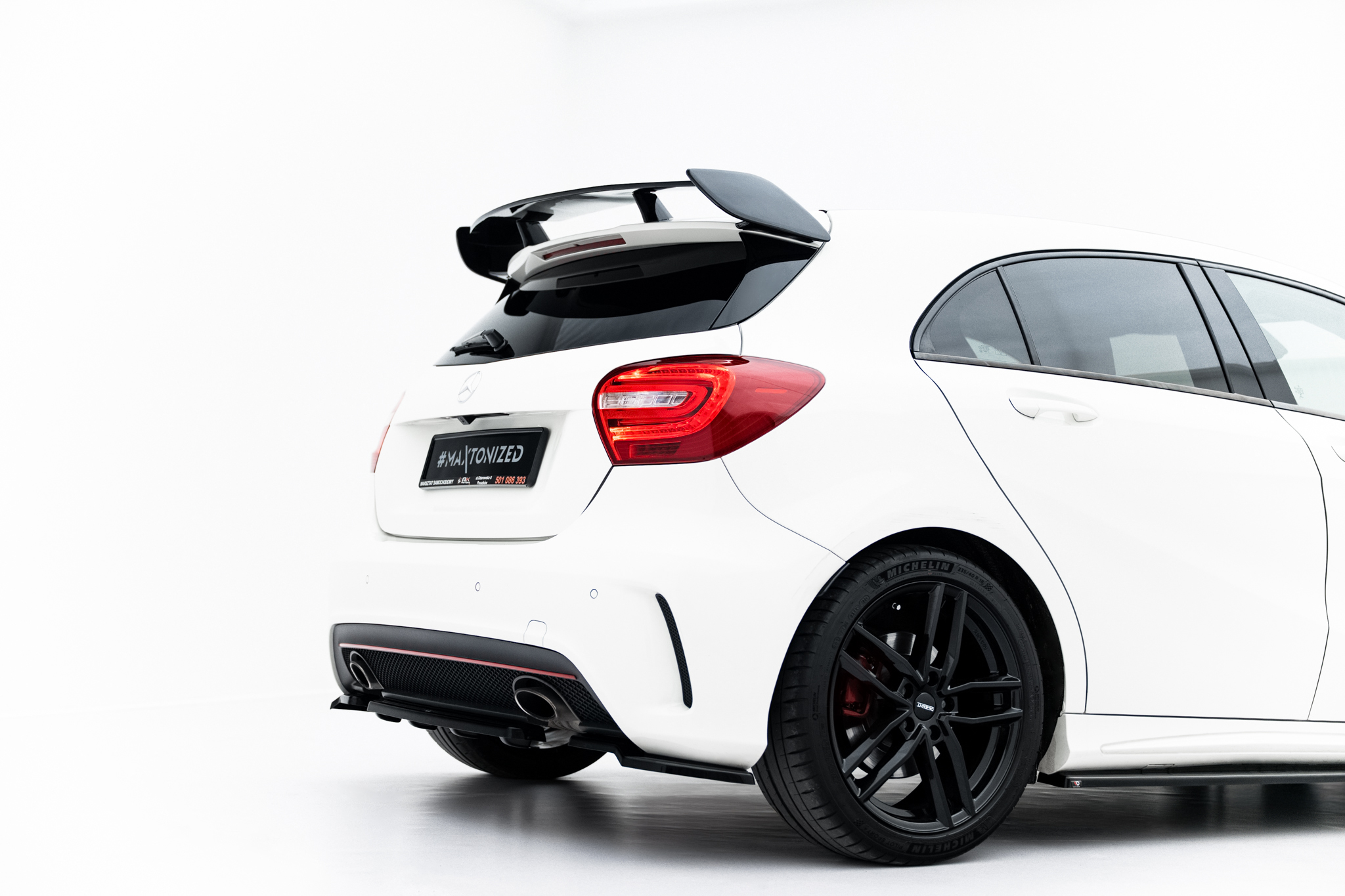 pol_po_Rear-Splitter-WITH-VERTICAL-BARS-MERCEDES-BENZ-W176-AMG-LINE-PREFACE-7284_2 pol_po_Rear-Splitter-WITH-VERTICAL-BARS-MERCEDES-BENZ-W176-AMG-LINE-PREFACE-7284_2