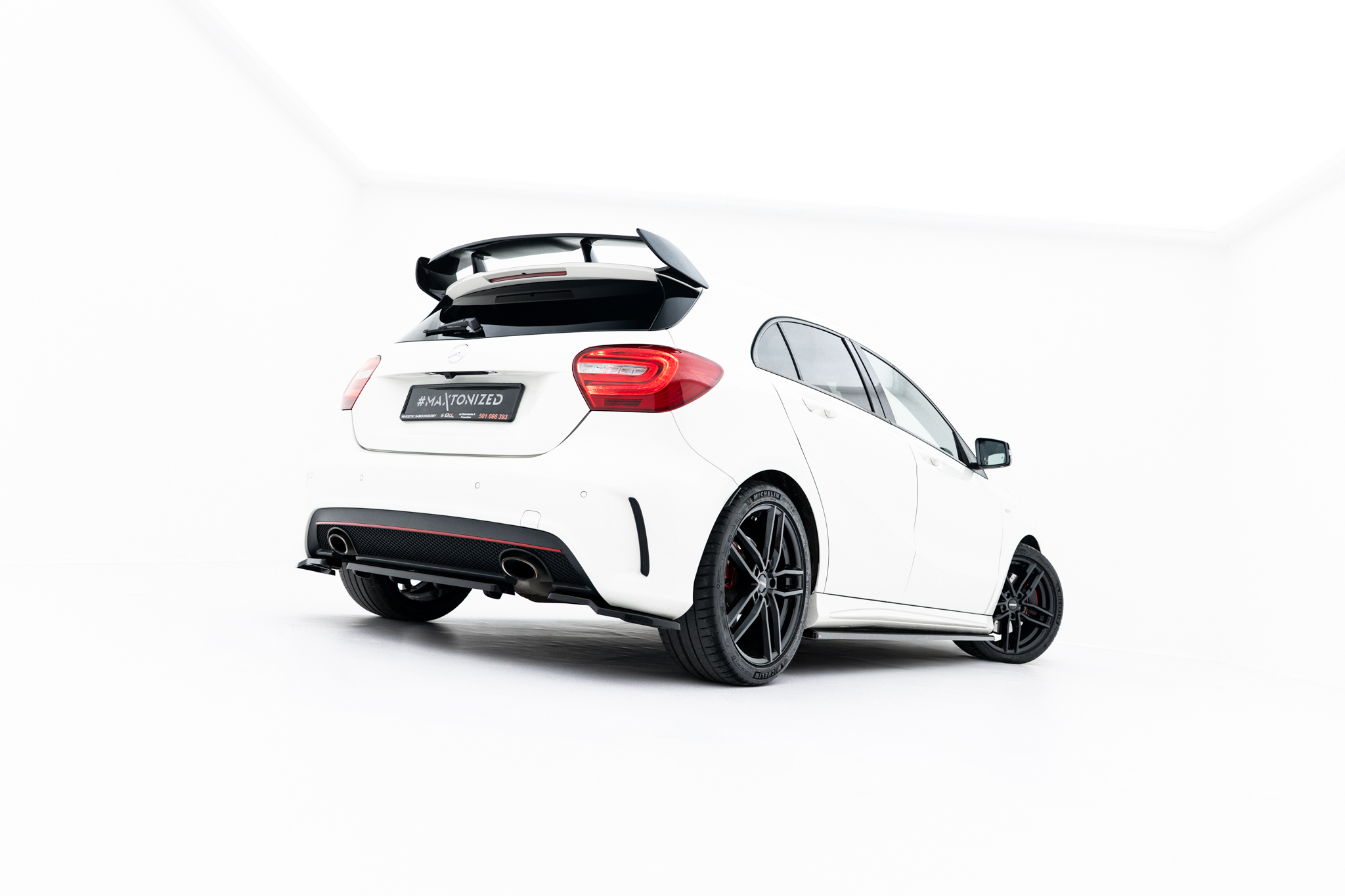 pol_po_Rear-Splitter-WITH-VERTICAL-BARS-MERCEDES-BENZ-W176-AMG-LINE-PREFACE-7284_5 pol_po_Rear-Splitter-WITH-VERTICAL-BARS-MERCEDES-BENZ-W176-AMG-LINE-PREFACE-7284_5