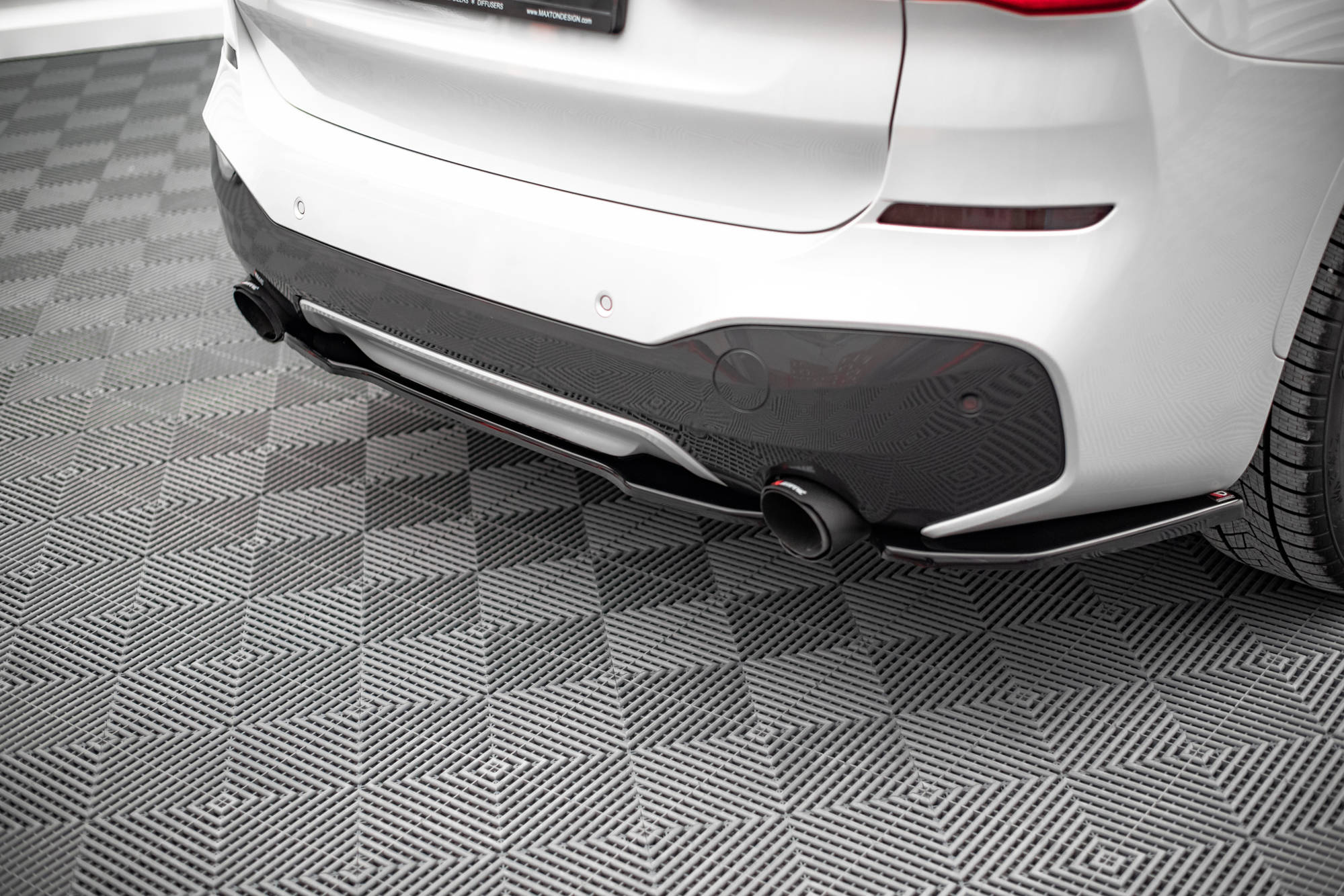 pol_po_Rear-Splitter-for-BMW-X1-M-Pack-F48-F48-Facelift-14007_4 pol_po_Rear-Splitter-for-BMW-X1-M-Pack-F48-F48-Facelift-14007_4