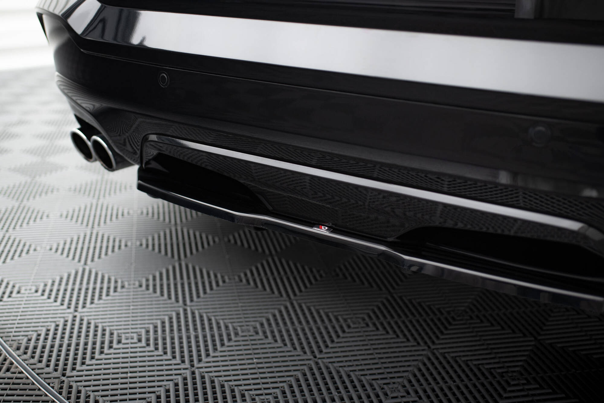 pol_po_Rear-Splitter-for-BMW-X4-M-PACK-with-a-vertical-bar-1035_6 pol_po_Rear-Splitter-for-BMW-X4-M-PACK-with-a-vertical-bar-1035_6