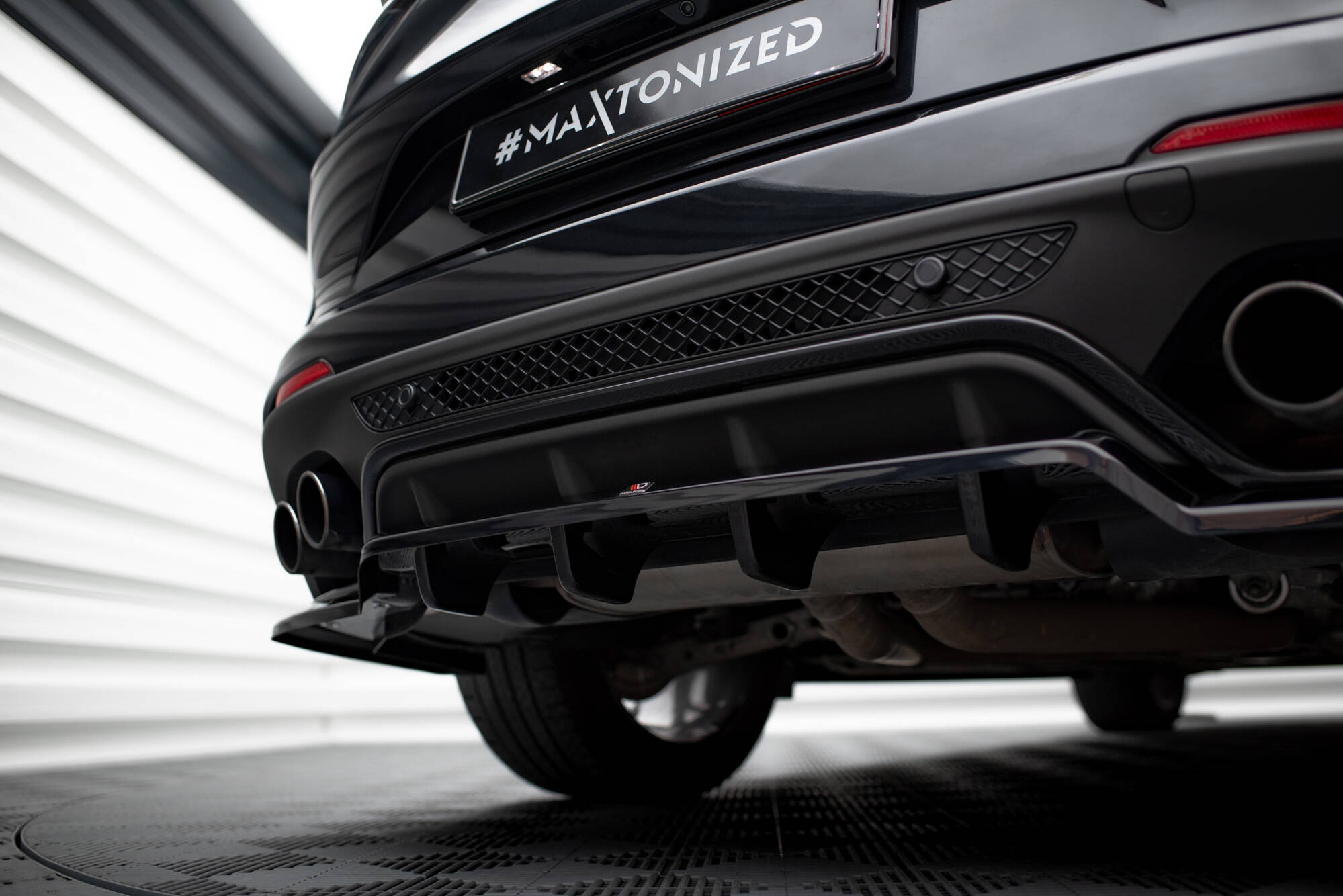 pol_po_Rear-Splitter-with-vertical-bars-Alfa-Romeo-Stelvio-Quadrifoglio-Mk1-19286_1 pol_po_Rear-Splitter-with-vertical-bars-Alfa-Romeo-Stelvio-Quadrifoglio-Mk1-19286_1