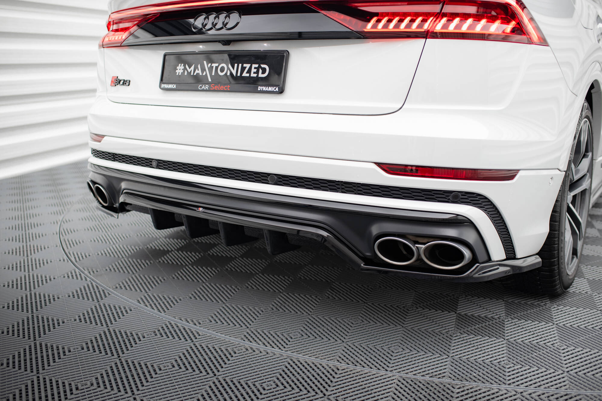 pol_po_Rear-Splitter-with-vertical-bars-Audi-SQ8-Mk1-20879_1 pol_po_Rear-Splitter-with-vertical-bars-Audi-SQ8-Mk1-20879_1