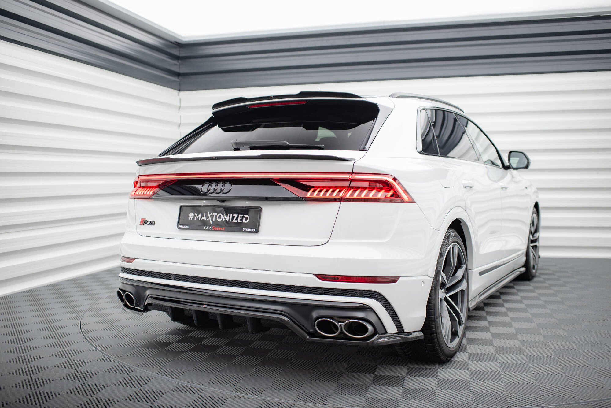 pol_po_Rear-Splitter-with-vertical-bars-Audi-SQ8-Mk1-20879_12 pol_po_Rear-Splitter-with-vertical-bars-Audi-SQ8-Mk1-20879_12