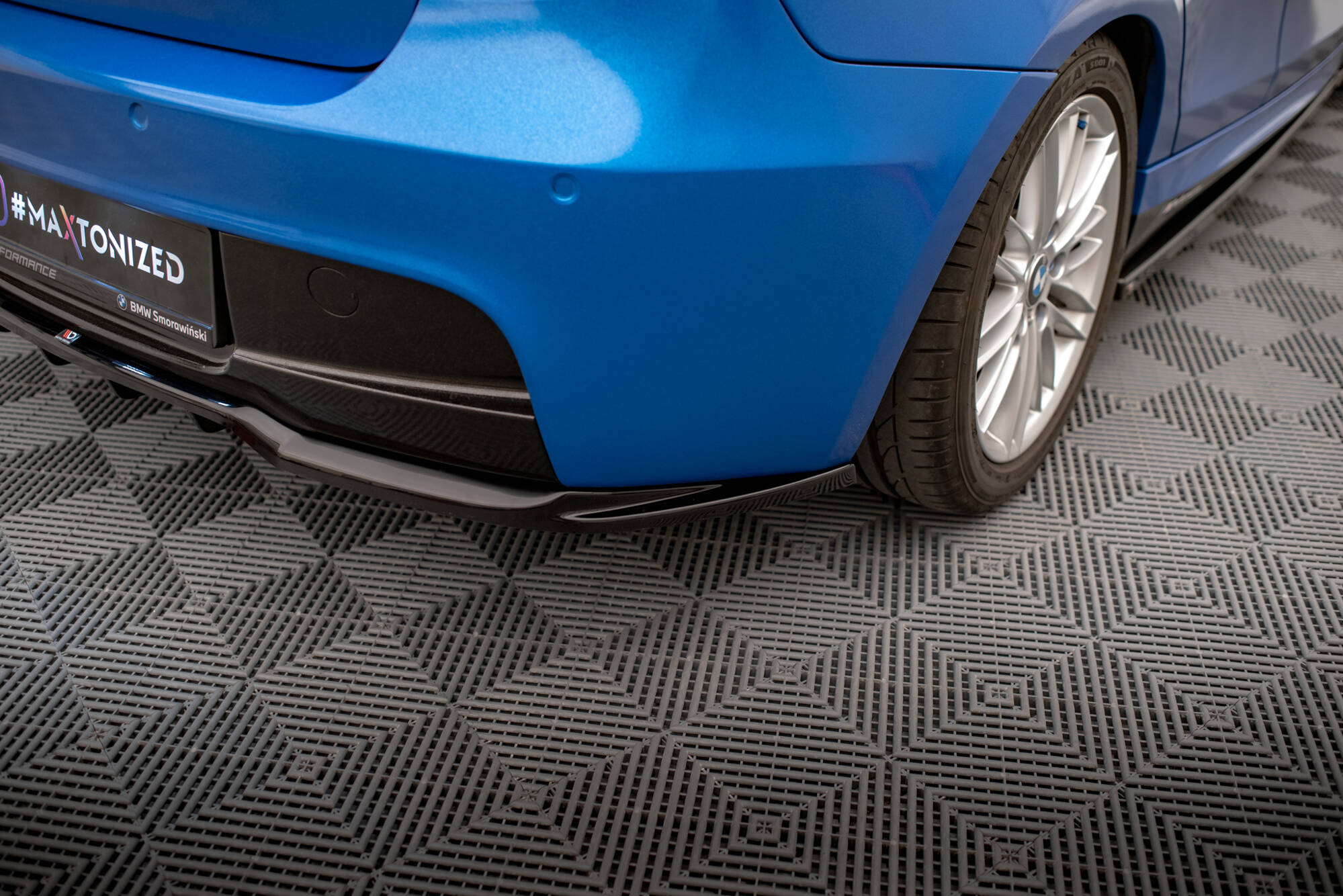 pol_po_Rear-Splitter-with-vertical-bars-BMW-1-M-Pack-E87-Facelift-19208_5 pol_po_Rear-Splitter-with-vertical-bars-BMW-1-M-Pack-E87-Facelift-19208_5