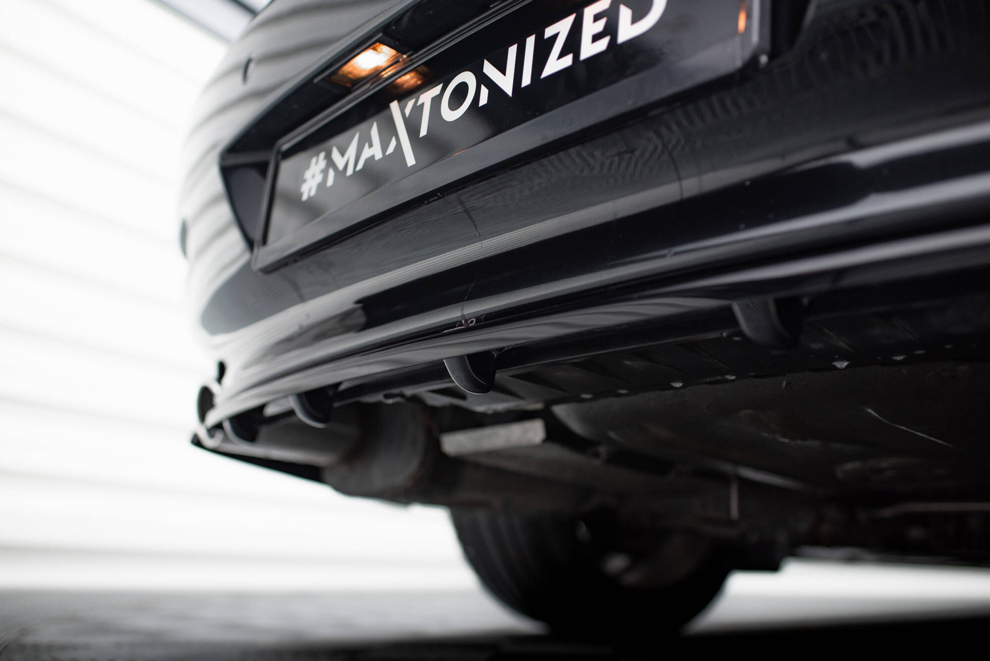 pol_po_Rear-Splitter-with-vertical-bars-BMW-6-Coupe-Cabrio-E63-E64-20744_1 pol_po_Rear-Splitter-with-vertical-bars-BMW-6-Coupe-Cabrio-E63-E64-20744_1