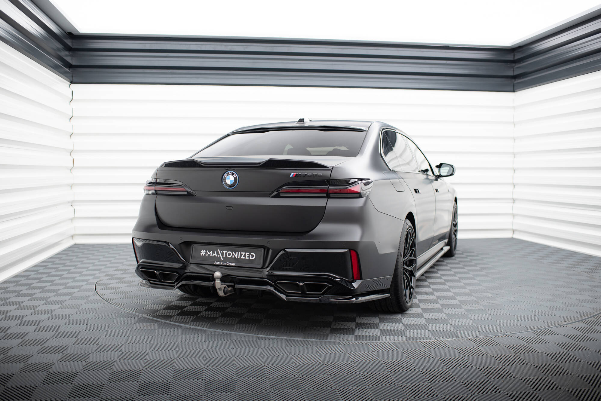 pol_po_Rear-Splitter-with-vertical-bars-BMW-M760e-G70-20996_8 pol_po_Rear-Splitter-with-vertical-bars-BMW-M760e-G70-20996_8