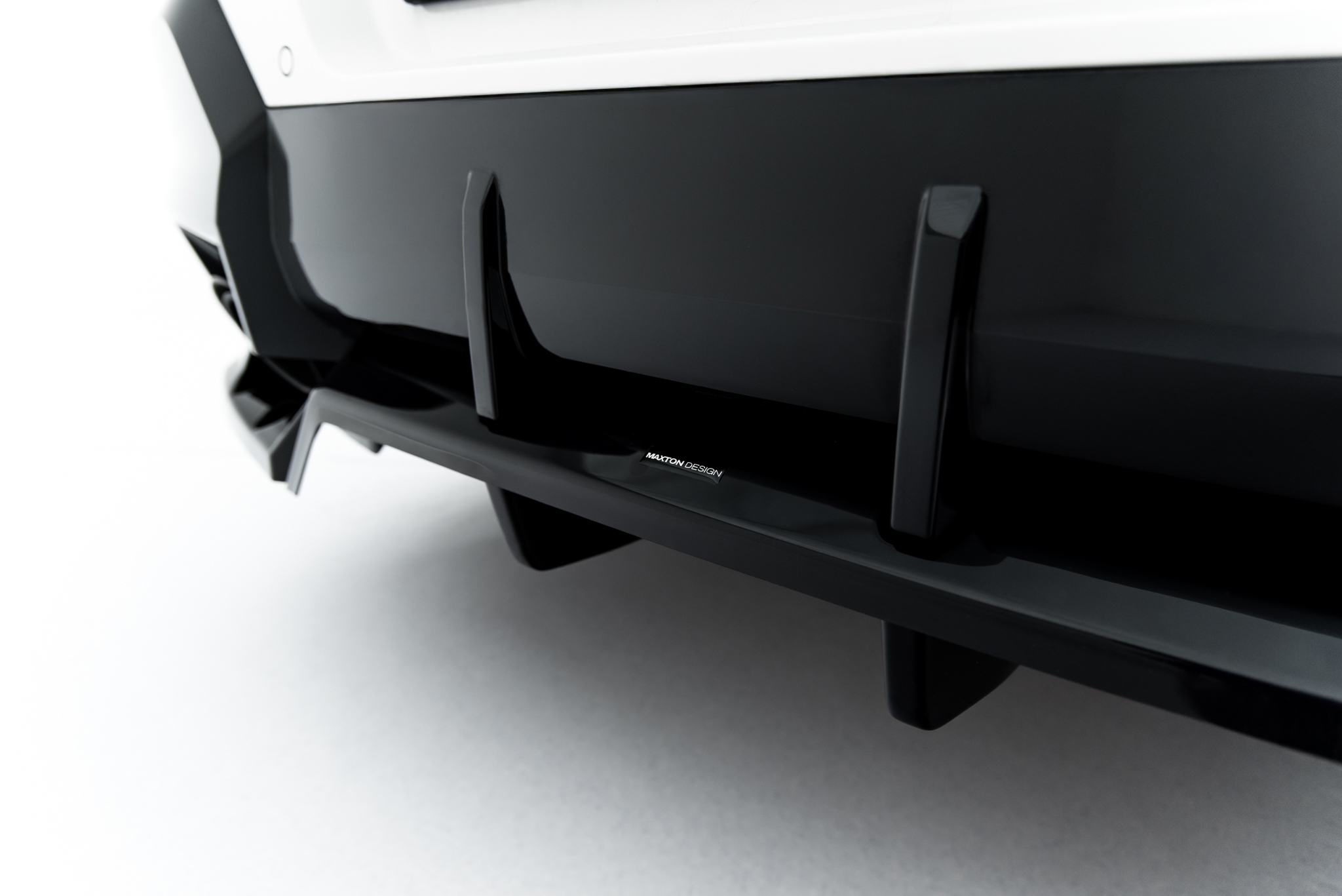 pol_po_Rear-Splitter-with-vertical-bars-BMW-X2-M35i-U10-23304_4 pol_po_Rear-Splitter-with-vertical-bars-BMW-X2-M35i-U10-23304_4