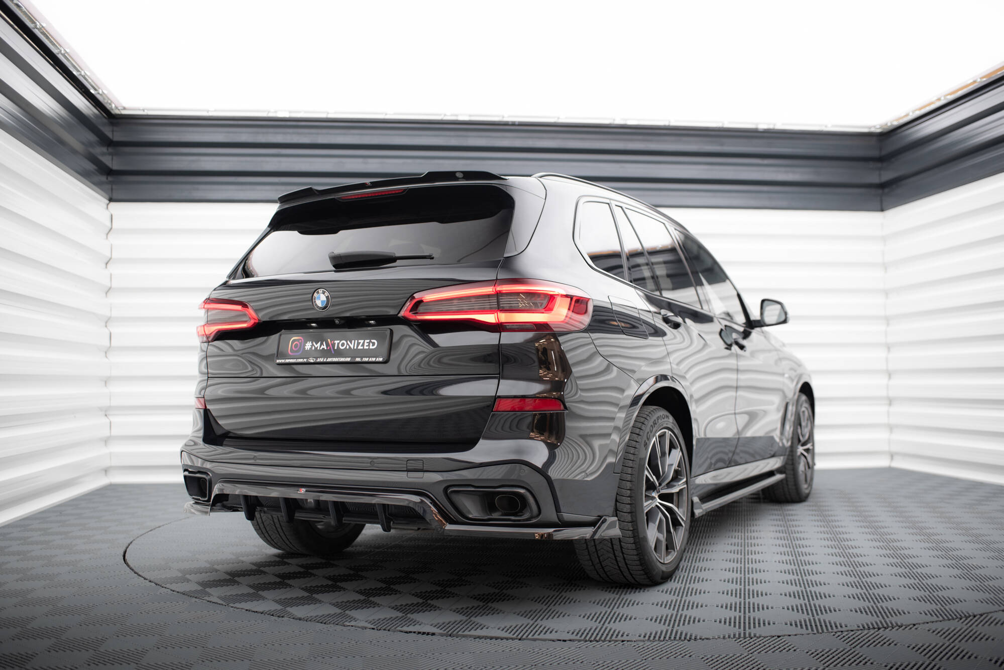 pol_po_Rear-Splitter-with-vertical-bars-BMW-X5-M-Pack-G05-19117_4 pol_po_Rear-Splitter-with-vertical-bars-BMW-X5-M-Pack-G05-19117_4